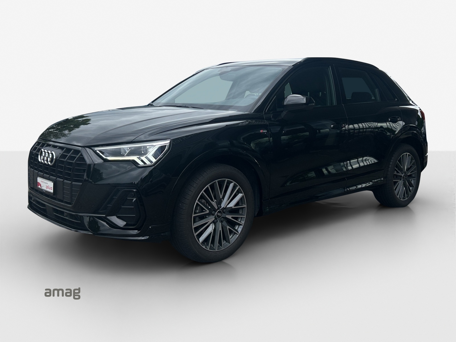 AUDI Q3 40 TDI S line Attraction quattro S-tronic