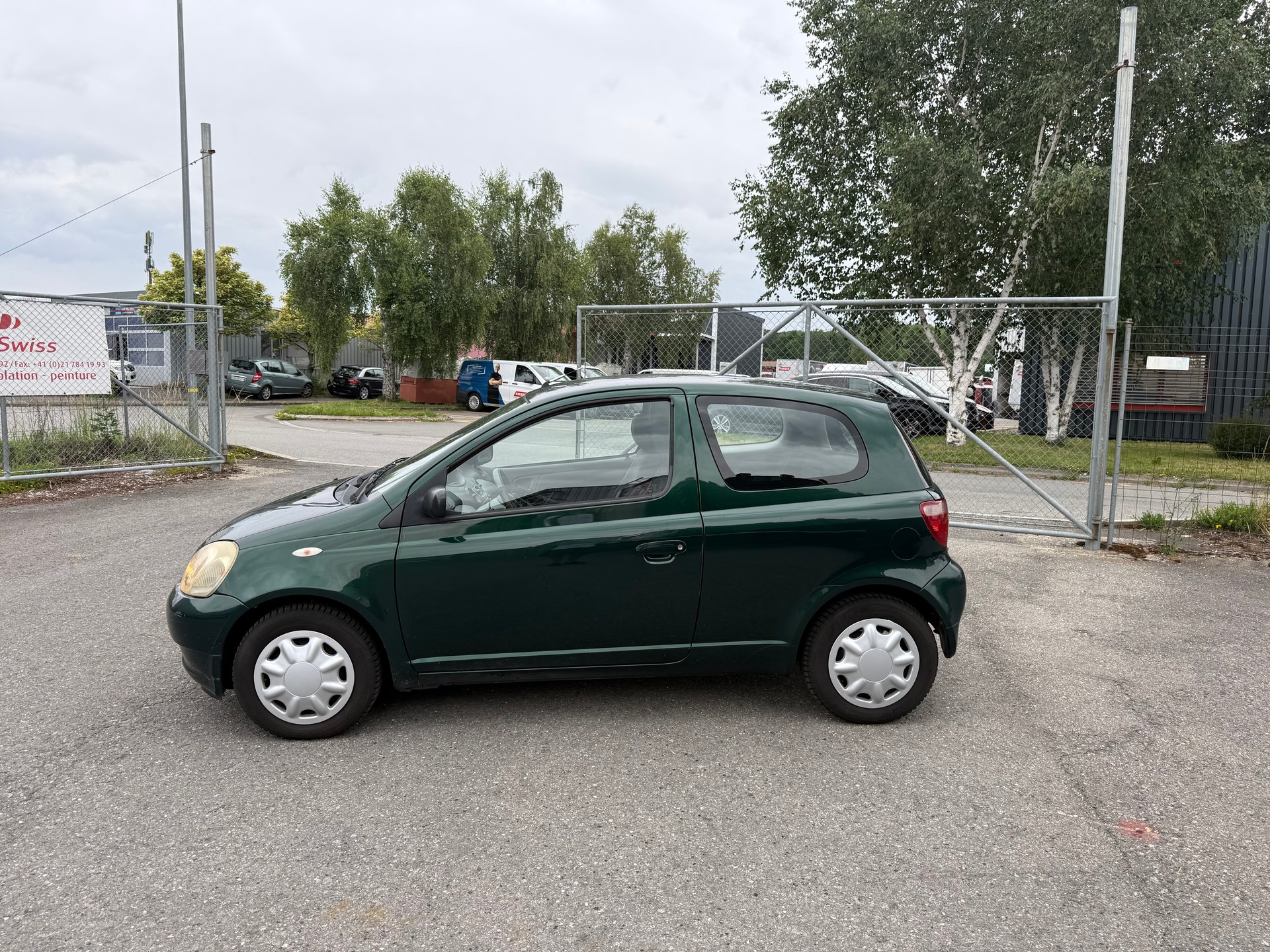 TOYOTA Yaris 1.3 Linea Sol-showroom-element-3