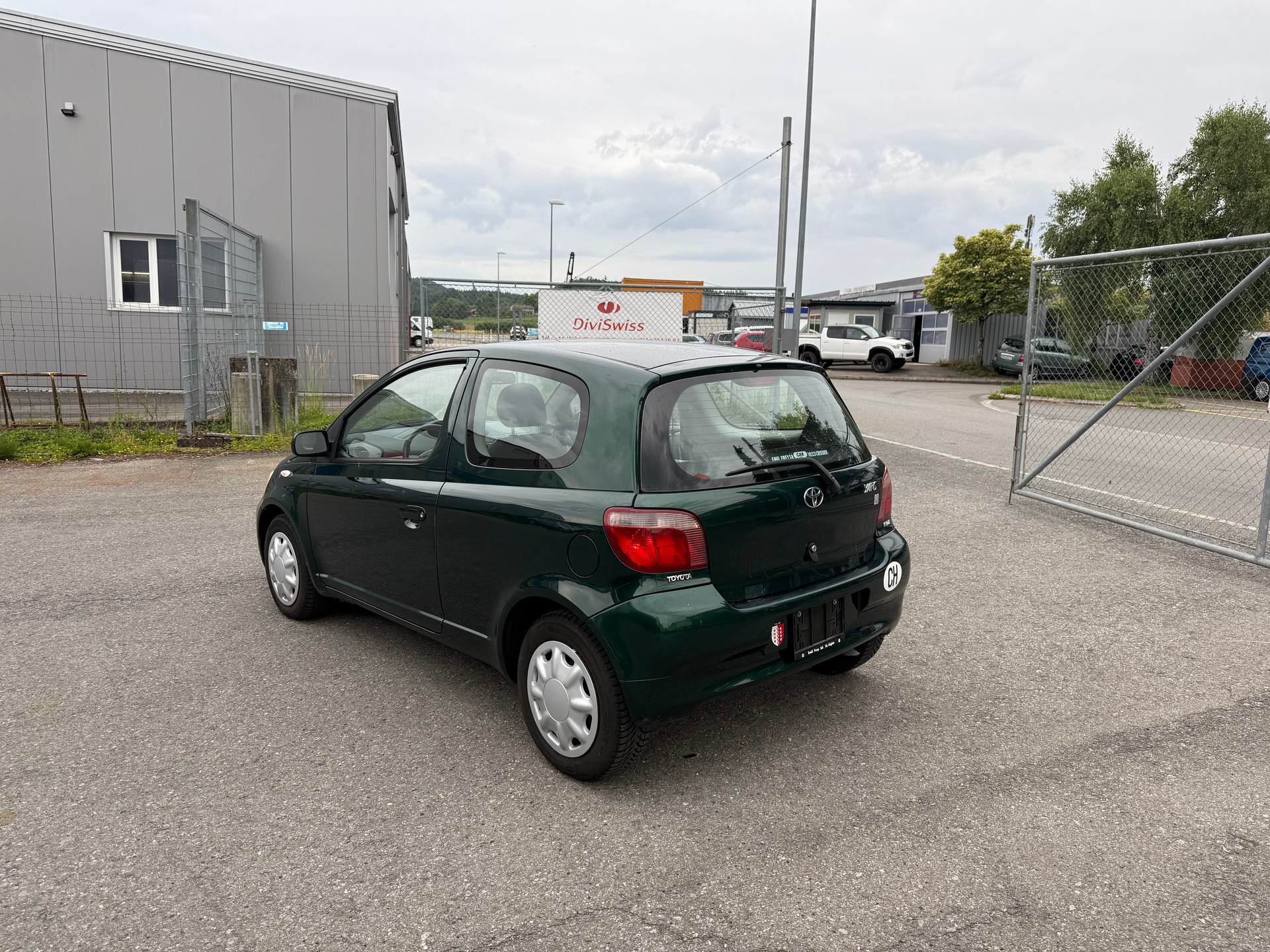 TOYOTA Yaris 1.3 Linea Sol-image-11