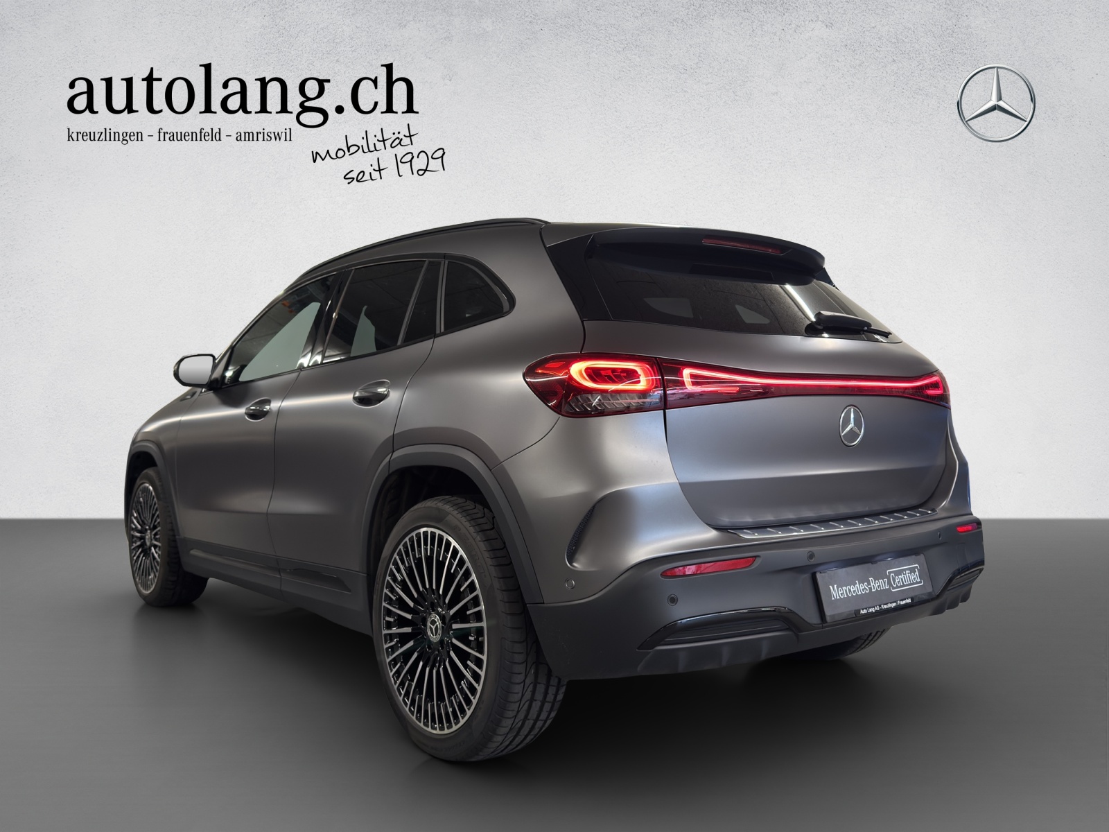 MERCEDES-BENZ EQA 350 AMG Line 4Matic Swiss Star-showroom-element-3