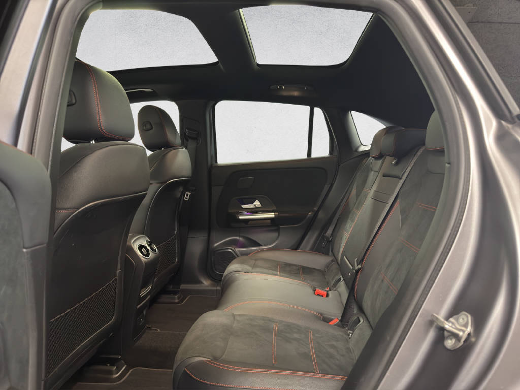 MERCEDES-BENZ EQA 350 AMG Line 4Matic Swiss Star-image-12