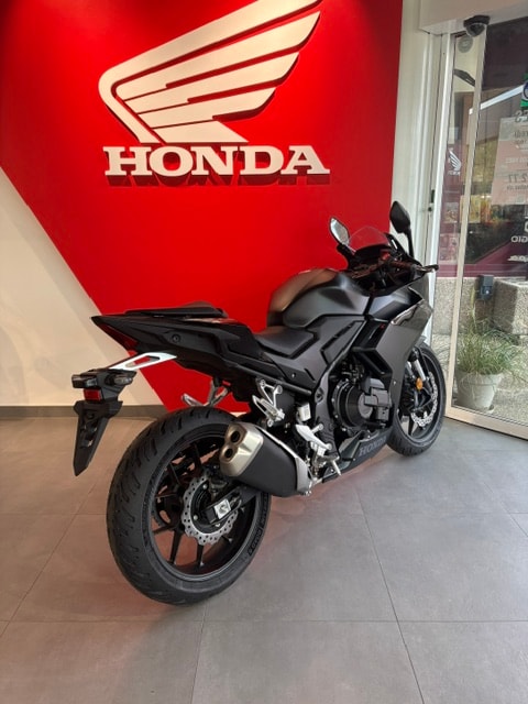 HONDA CBR 500 R E-clutch (35kW)-image-2