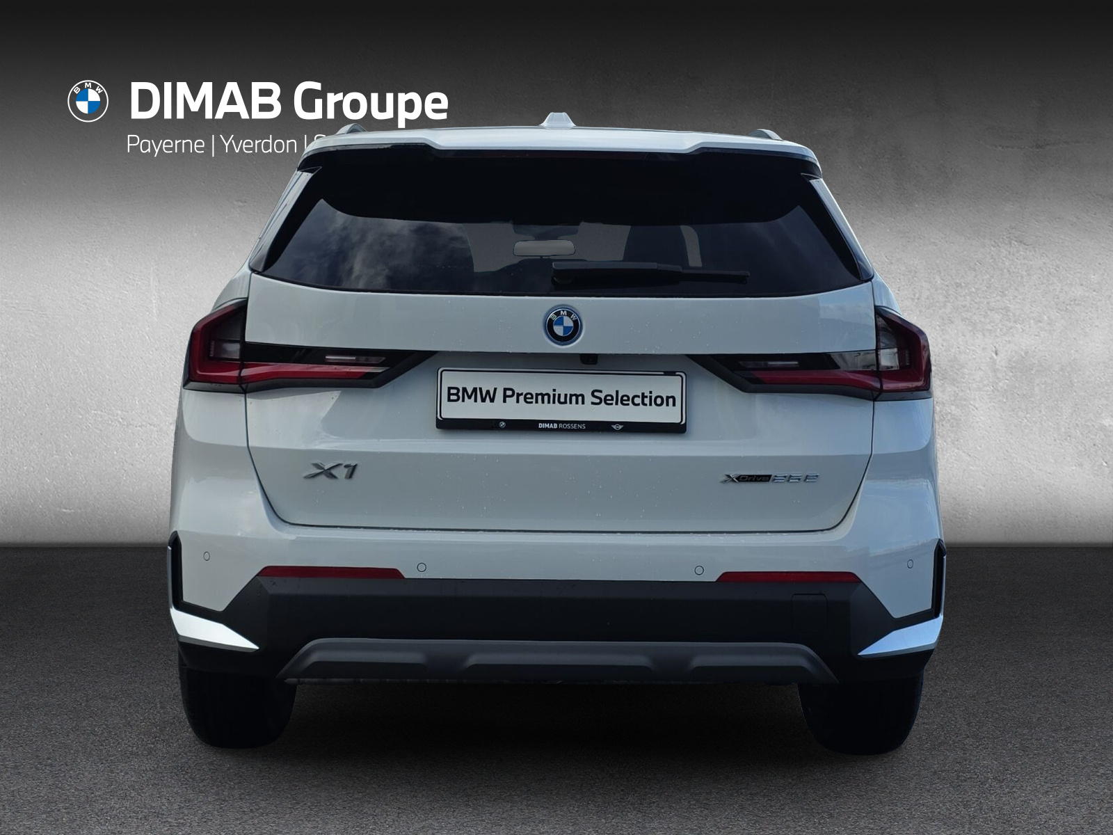 BMW X1 xDrive 25e-showroom-element-3