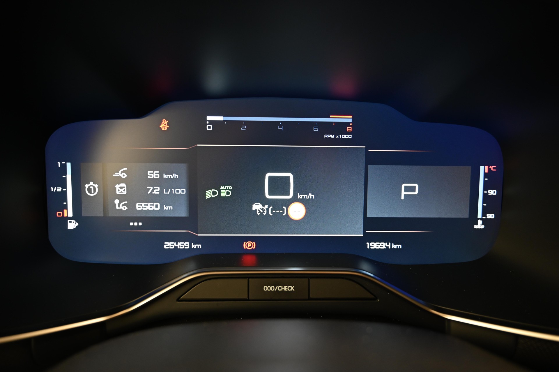 CITROEN C5 Aircross 1.2 PureTech Swiss Edition-image-8
