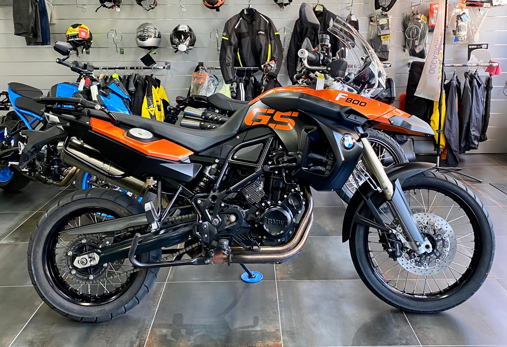 BMW F 800 GS-image-1