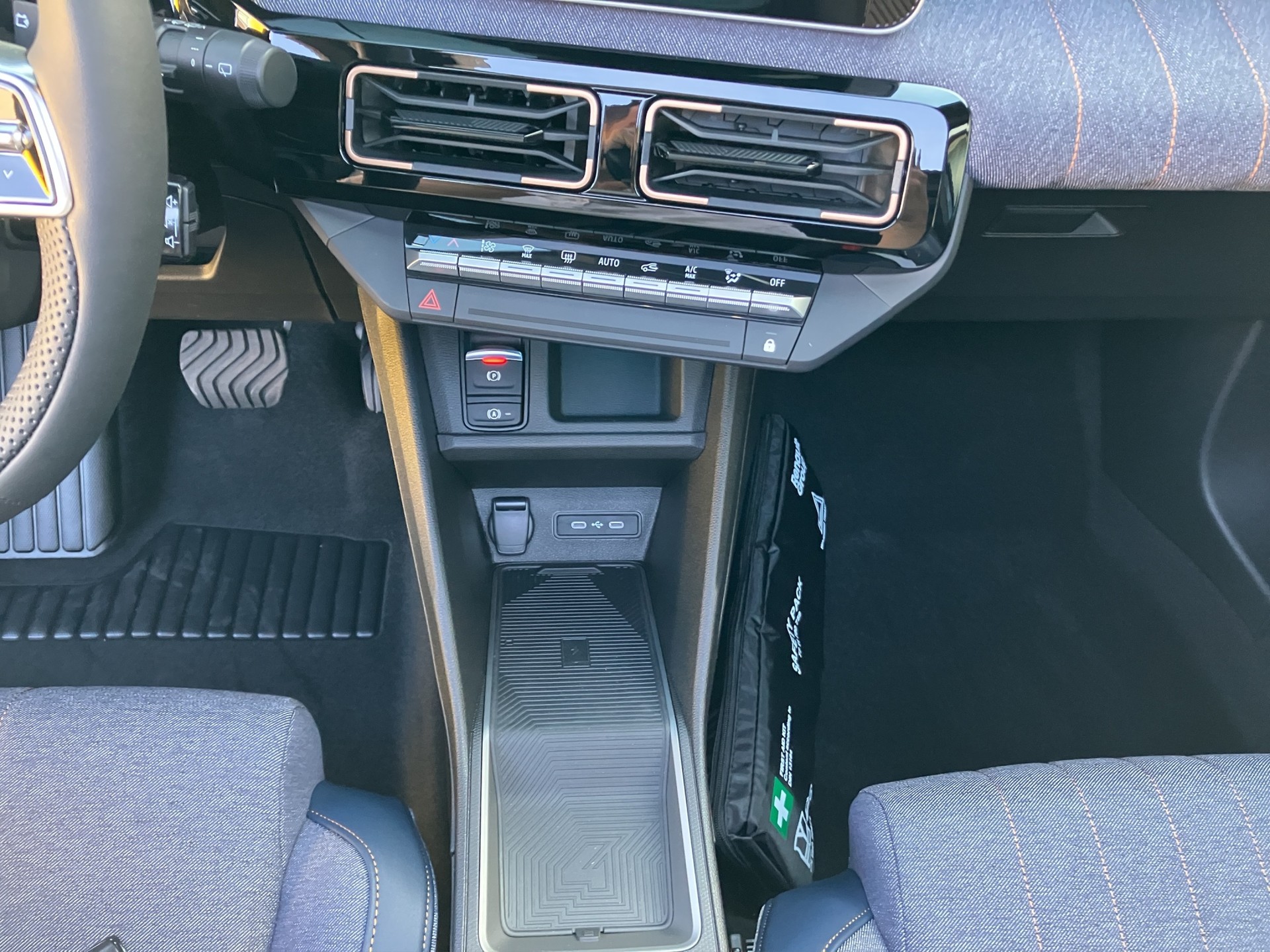 RENAULT R4 E-Tech Comfort Range 52 Plein Sud kWh Techno-image-11