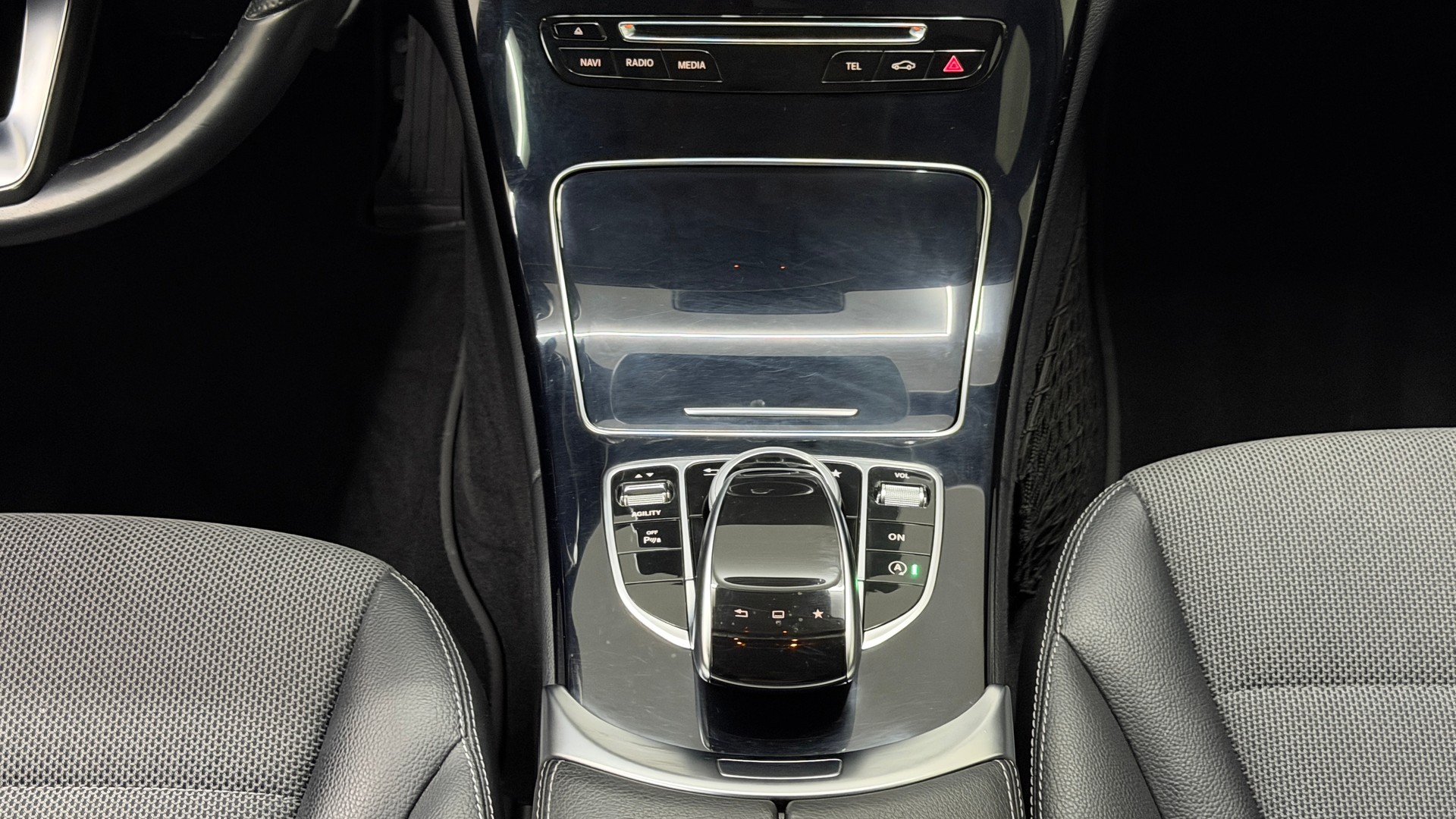 MERCEDES-BENZ C 180 Avantgarde 7G-Tronic-image-13
