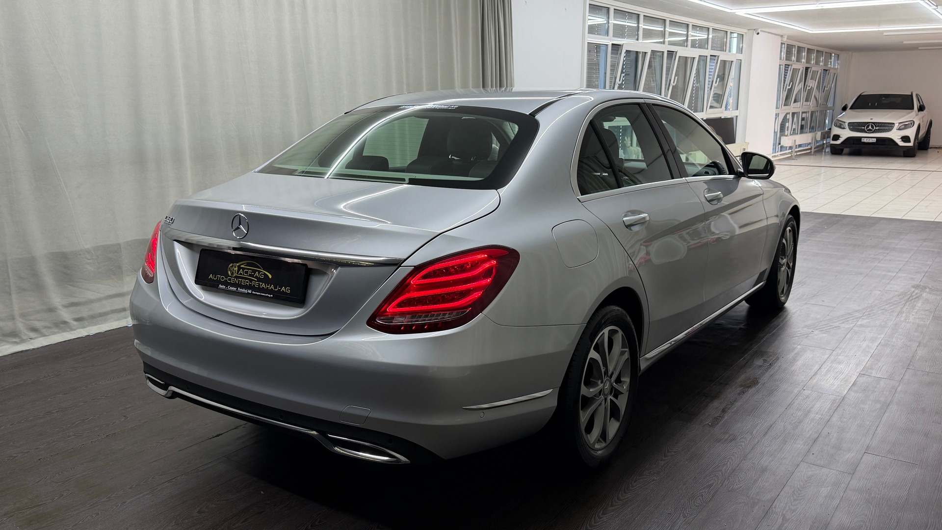 MERCEDES-BENZ C 180 Avantgarde 7G-Tronic-showroom-element-3