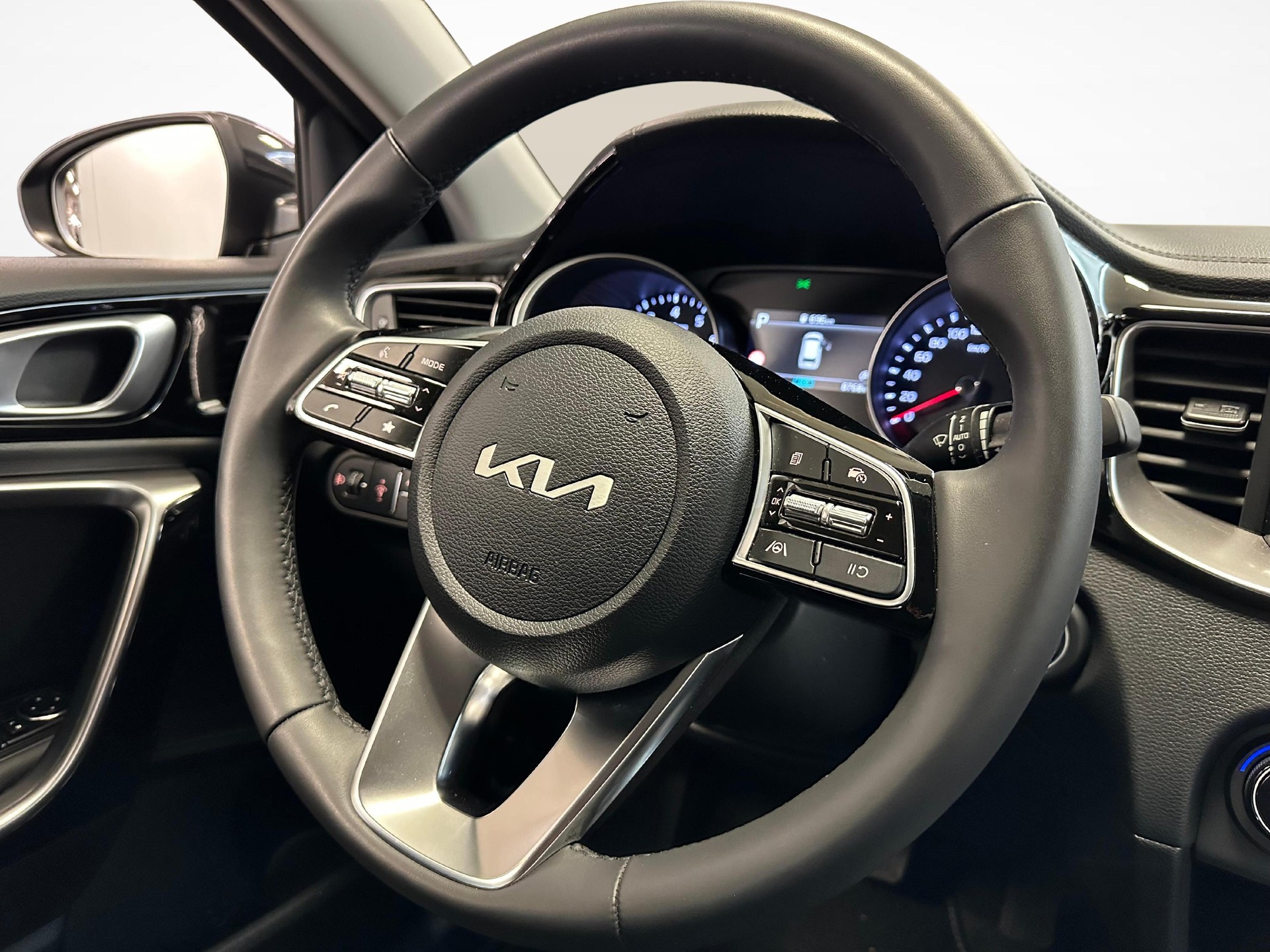 KIA Ceed SW 1.5 T-GDi MHEV Power-image-6