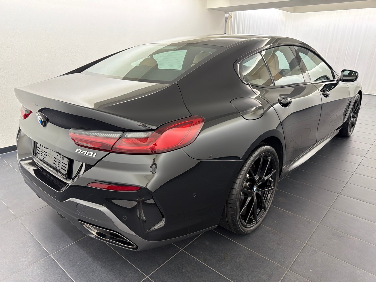 BMW 840i sDr M Sport Pro-showroom-element-2