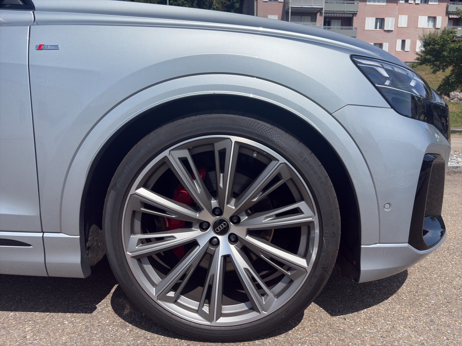 AUDI Q8 SUV 3.0 50 TDI quattro T-Tronic-image-16