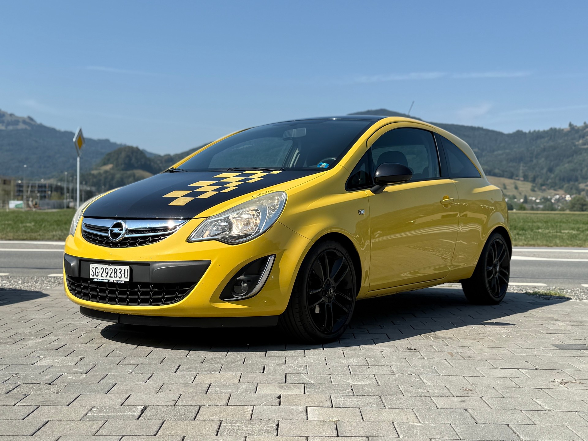 OPEL Corsa 1.2 TP Color Edition