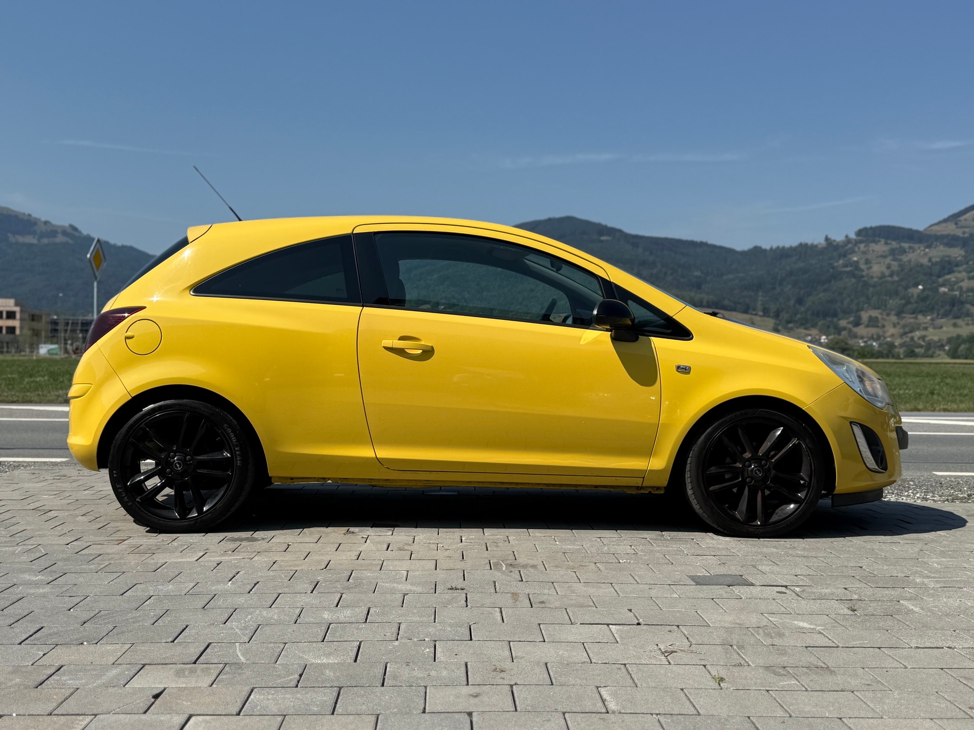 OPEL Corsa 1.2 TP Color Edition-image-4