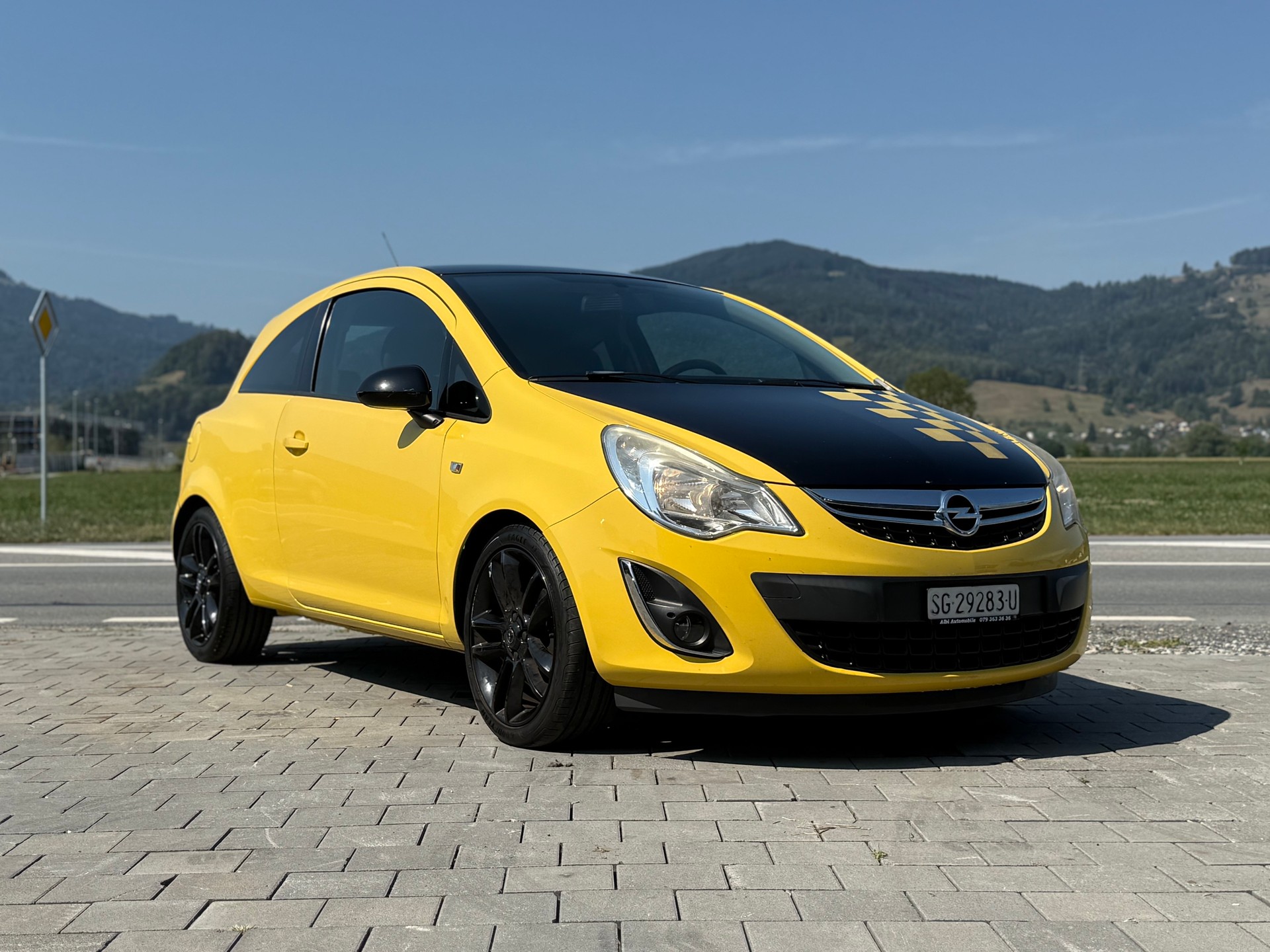 OPEL Corsa 1.2 TP Color Edition-image-1