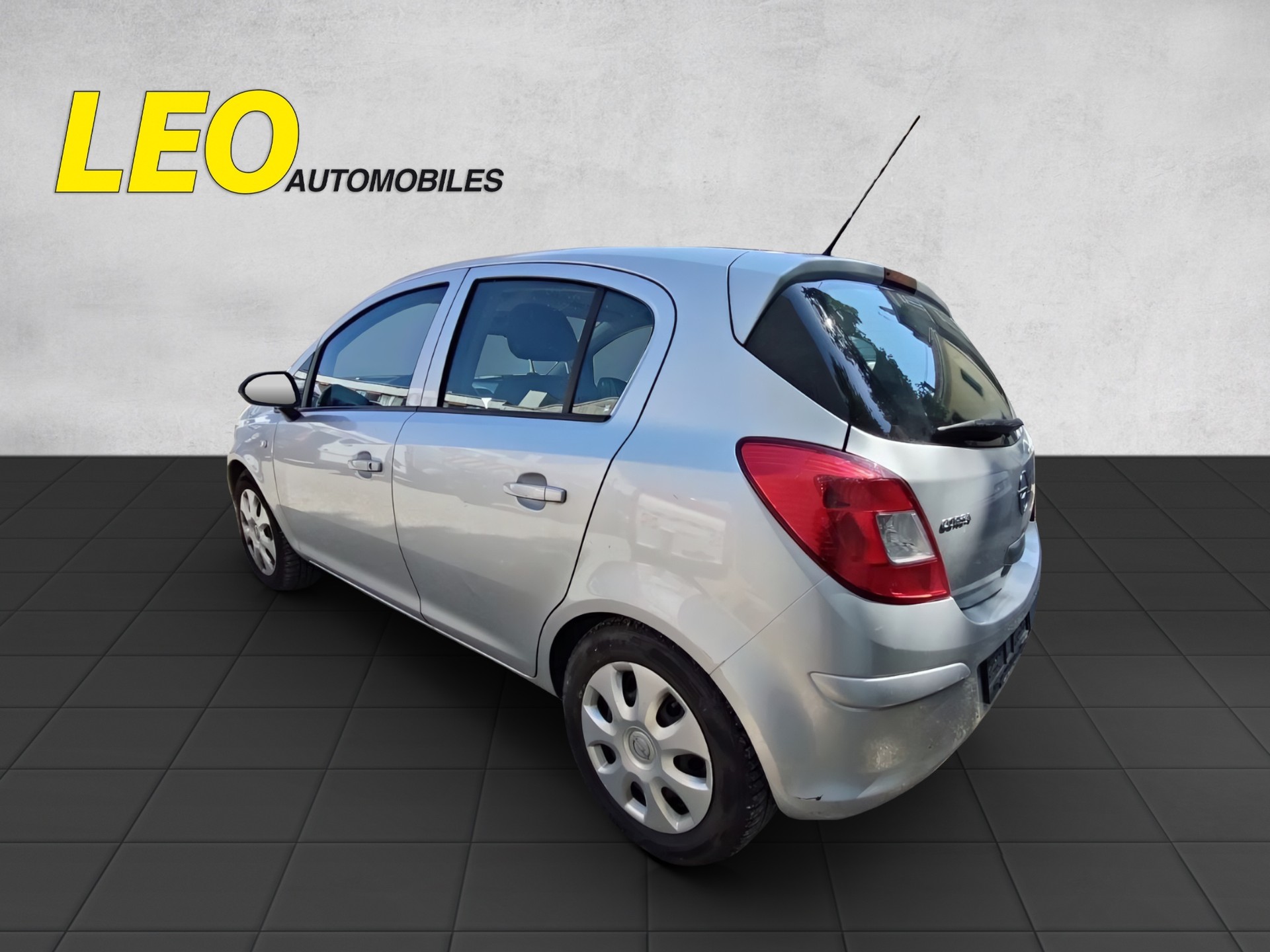 OPEL Corsa 1.4 TP Enjoy-image-1