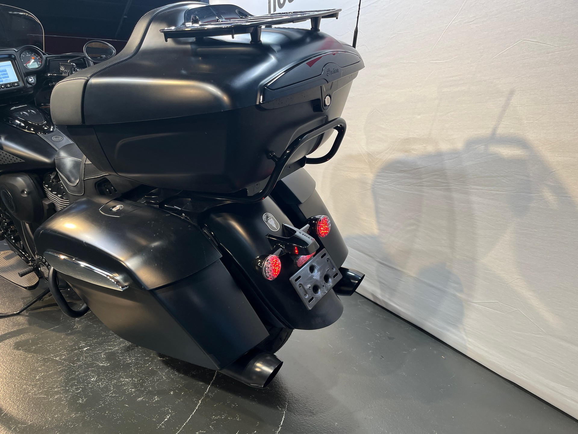 INDIAN Roadmaster Darkhorse-image-4