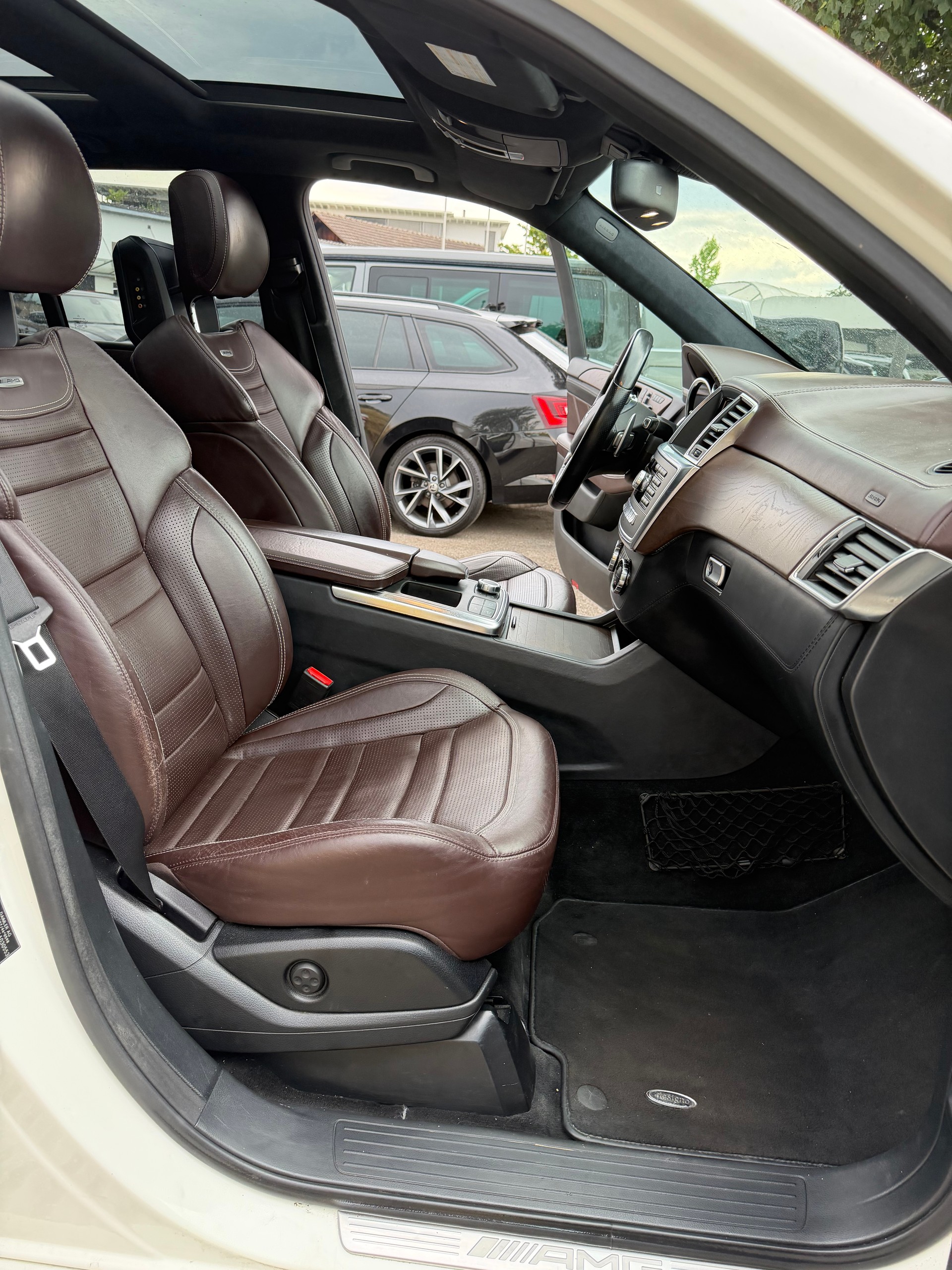 MERCEDES-BENZ ML 63 AMG 4Matic Speedshift-image-10