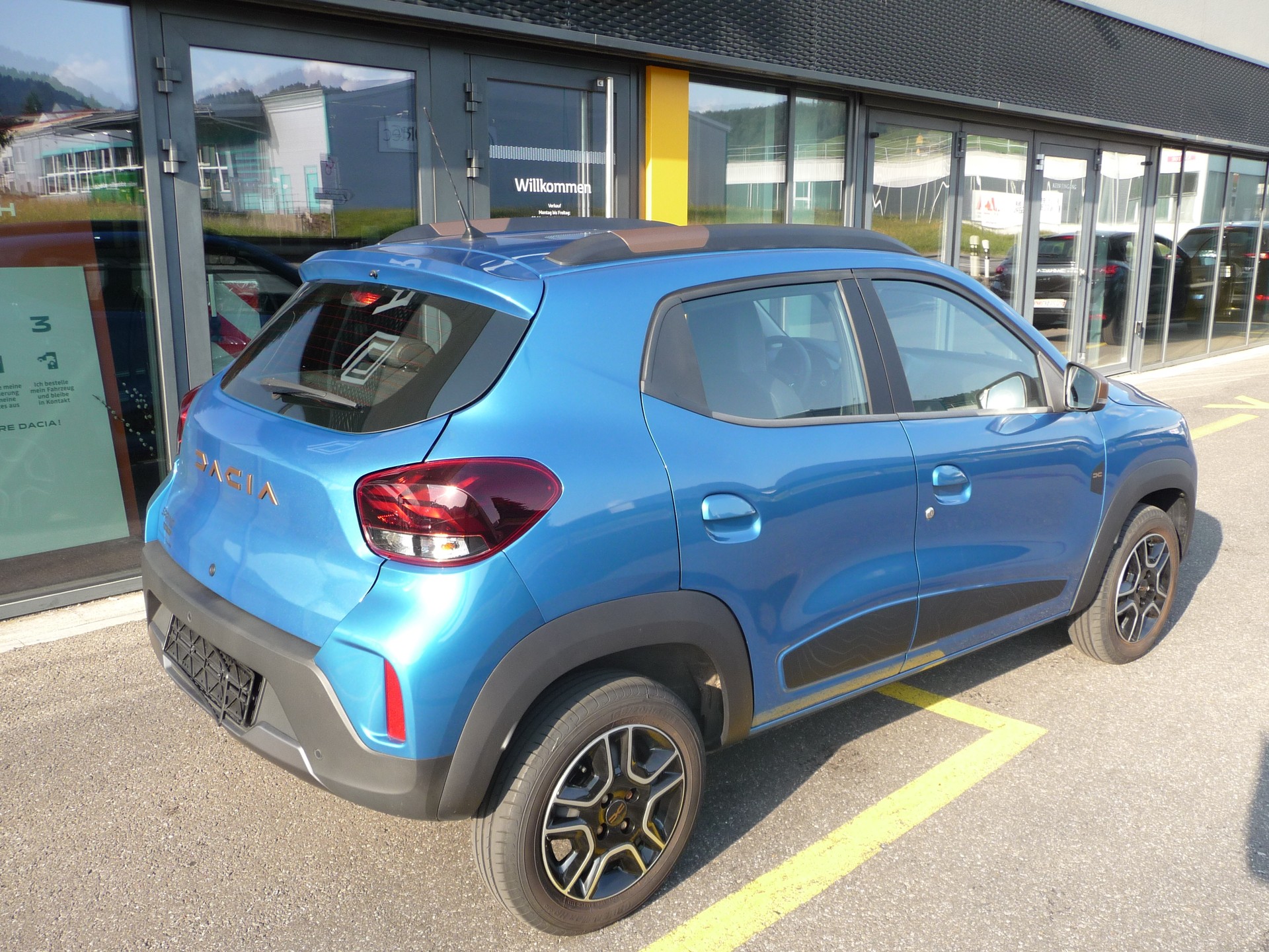 DACIA Spring 27 kWh Electric 65 Extreme-image-5