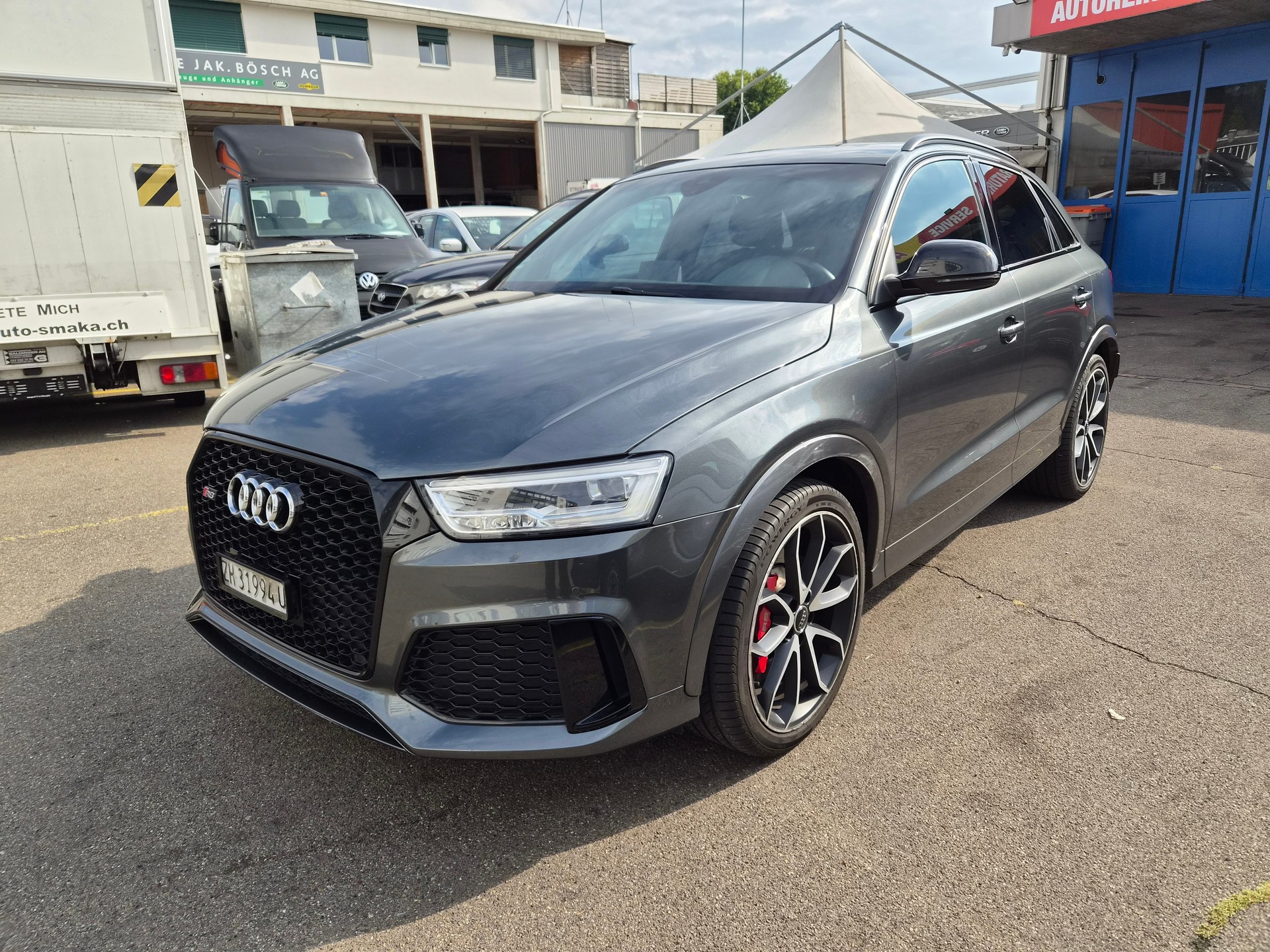 AUDI RS Q3 2.5 TFSI performance quattro S-tronic-showroom-element-2