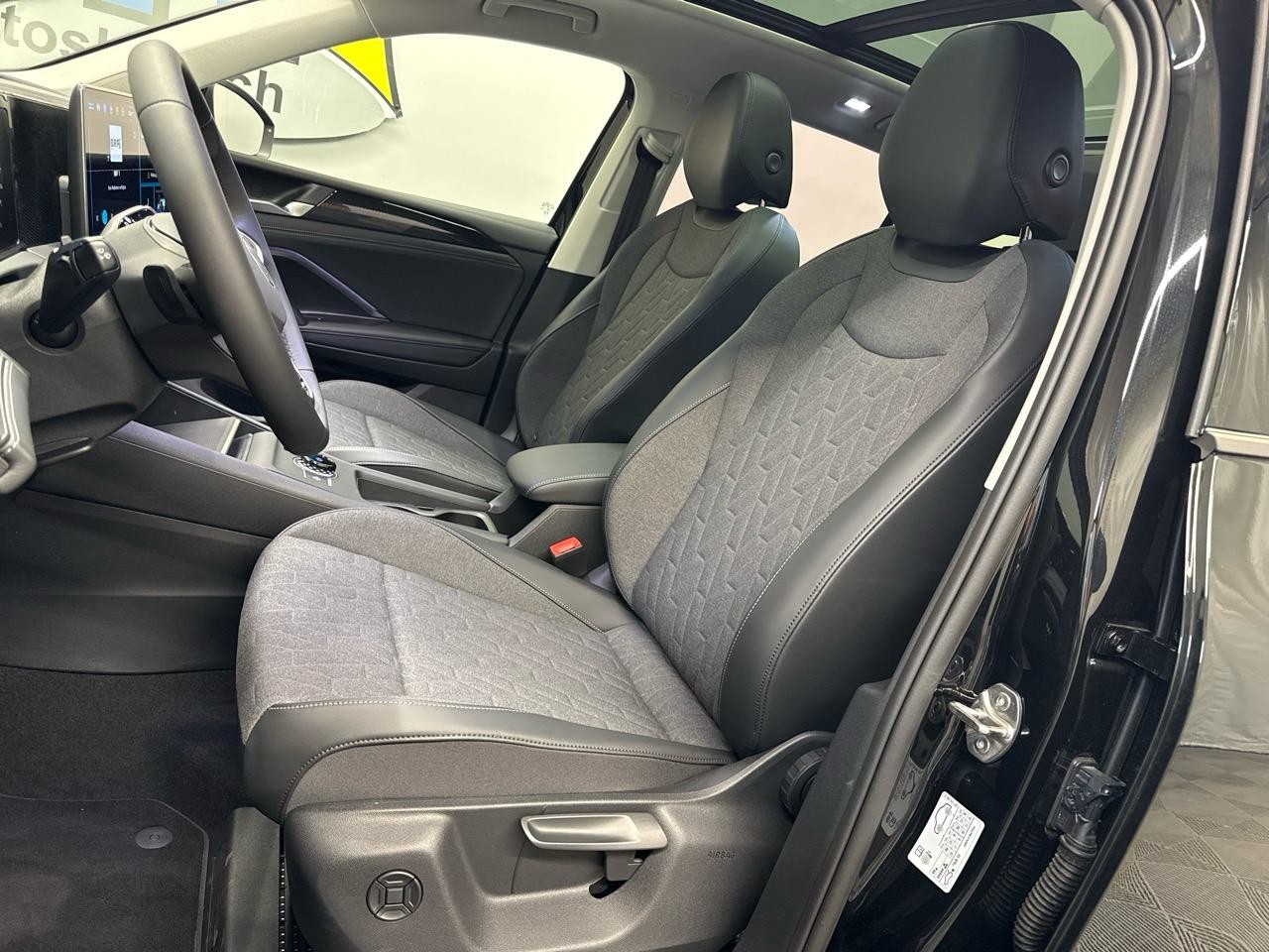 VW Tiguan 1.5 TSI evo2 mHEV DSG-showroom-element-3
