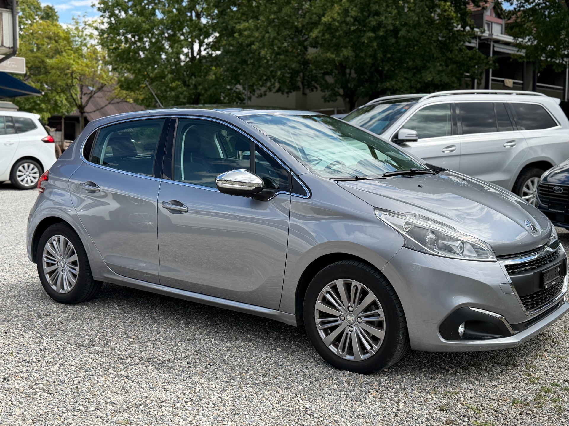 PEUGEOT 208 1.2 PureTech Allure EAT6
