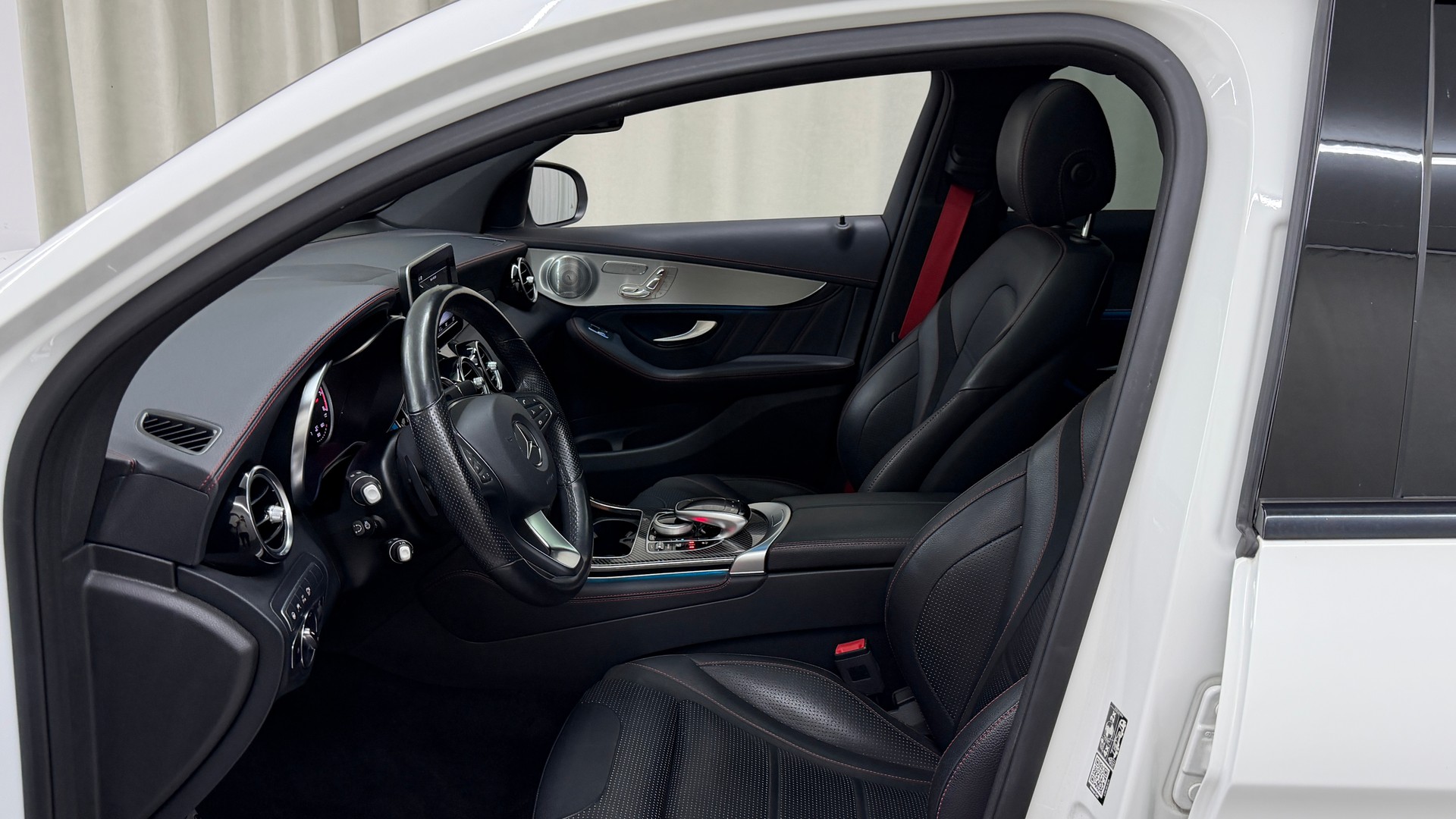 MERCEDES-BENZ GLC Coupé 43 AMG 4Matic 9G-Tronic-image-6