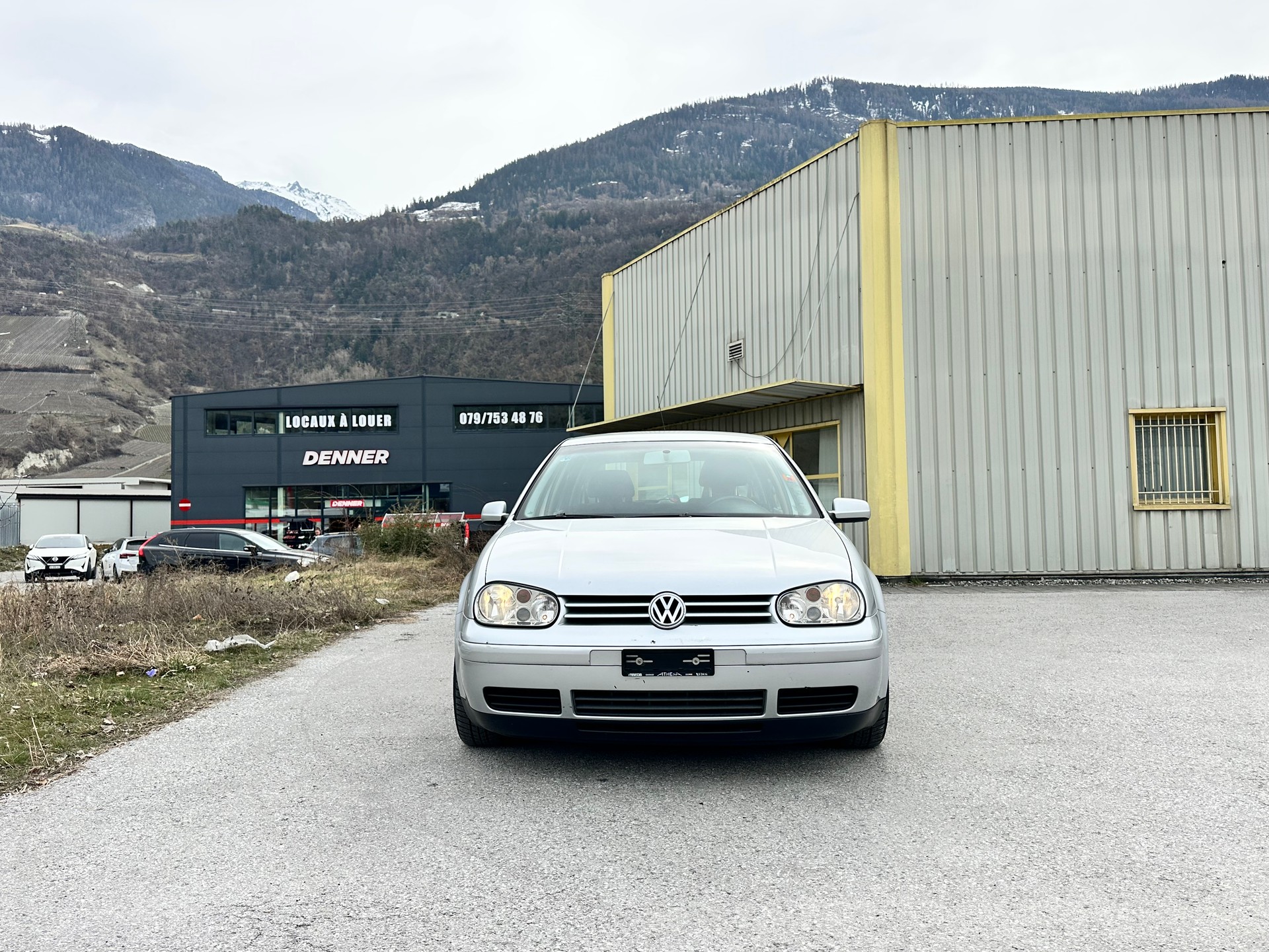 VW Golf 2.0 Comfortline 4Motion-image-2