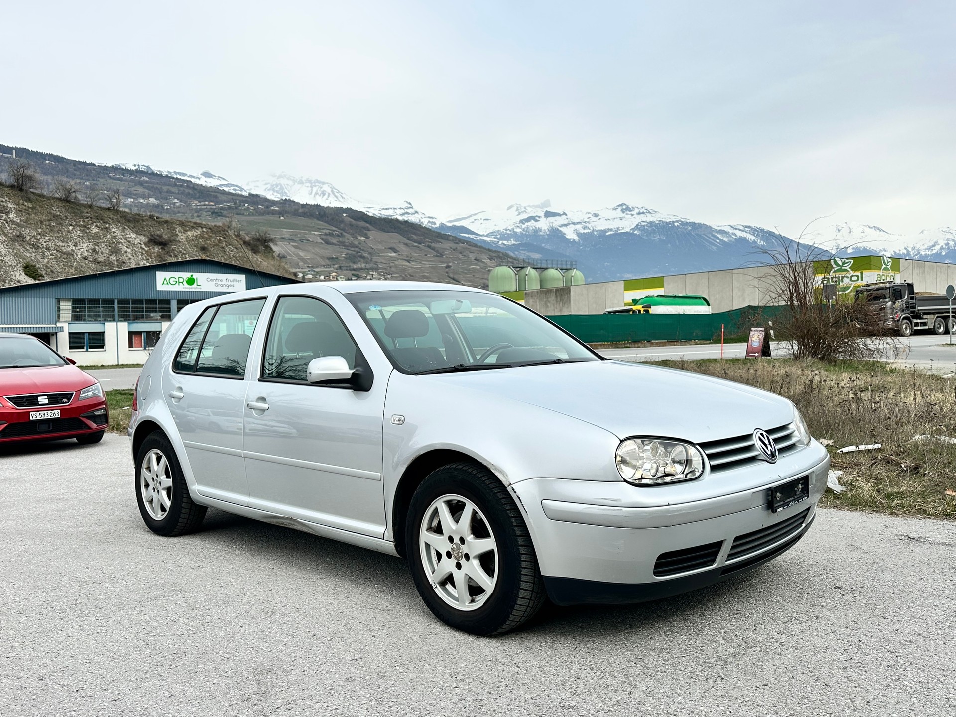 VW Golf 2.0 Comfortline 4Motion-image-1