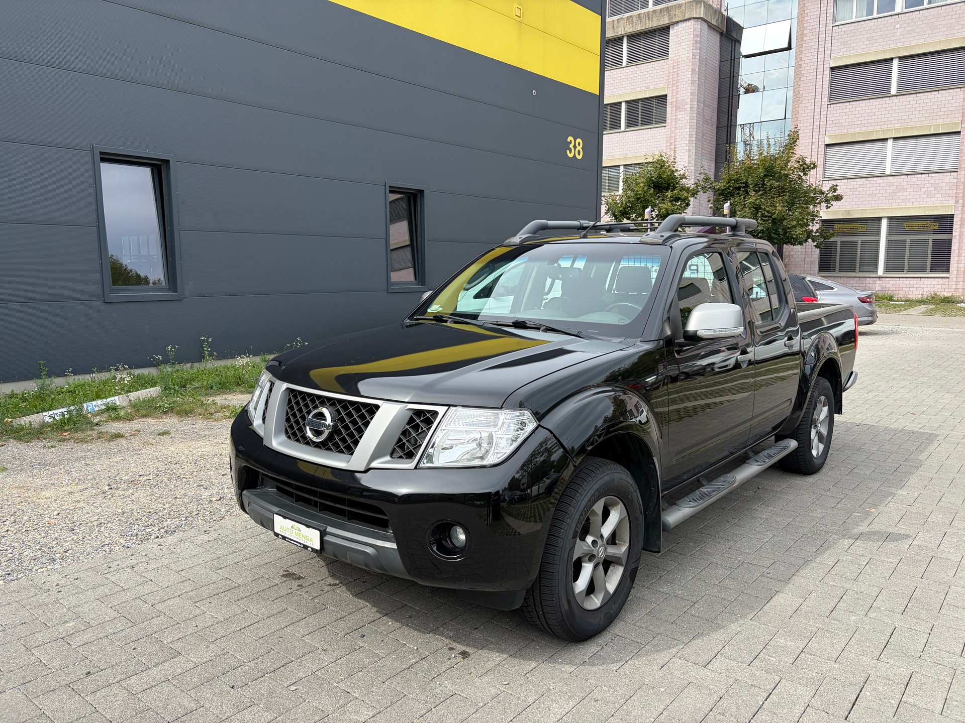 NISSAN Navara Double Cab LE 2.5 dCi 4WD LB