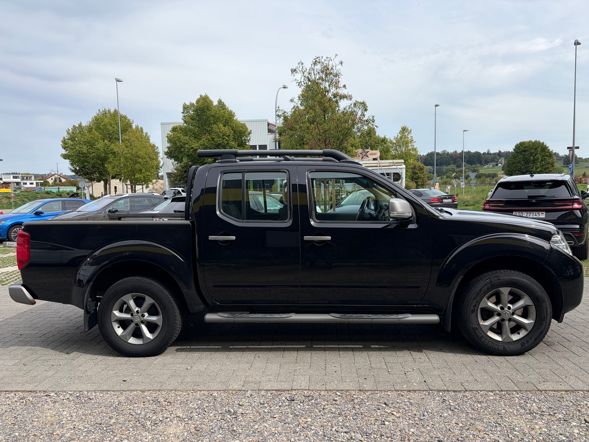 NISSAN Navara Double Cab LE 2.5 dCi 4WD LB-image-4