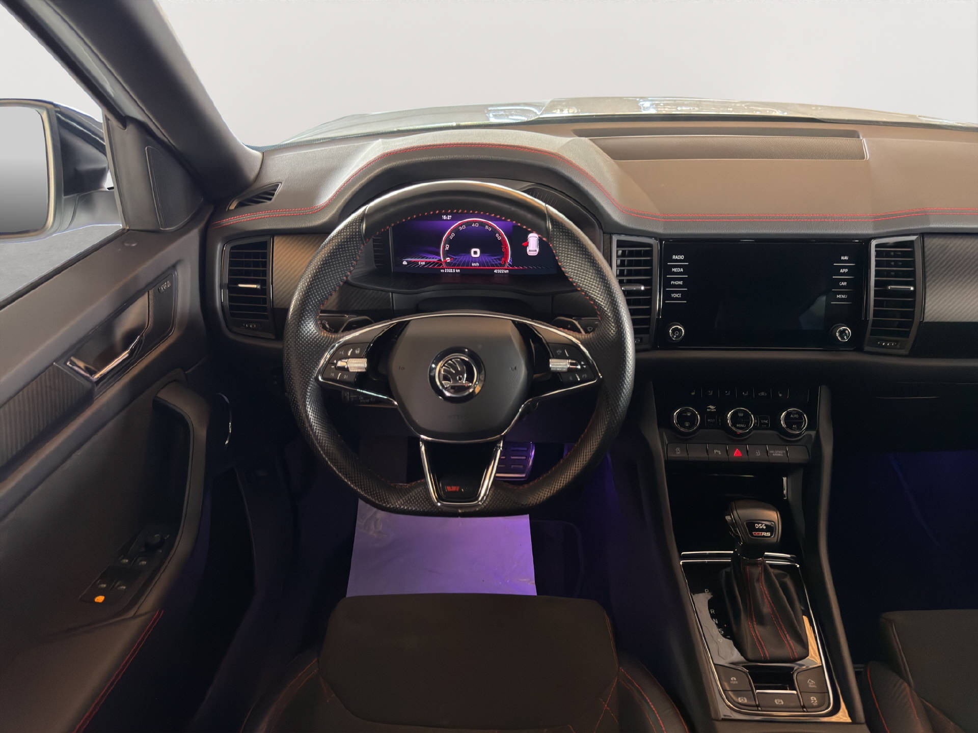 SKODA Kodiaq 2.0 TSI RS DSG-image-12
