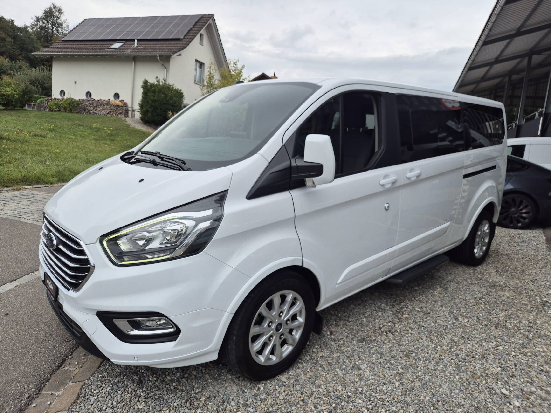 FORD Tourneo Custom 320 L2 2.0 TDCi 130 Titanium-image-2