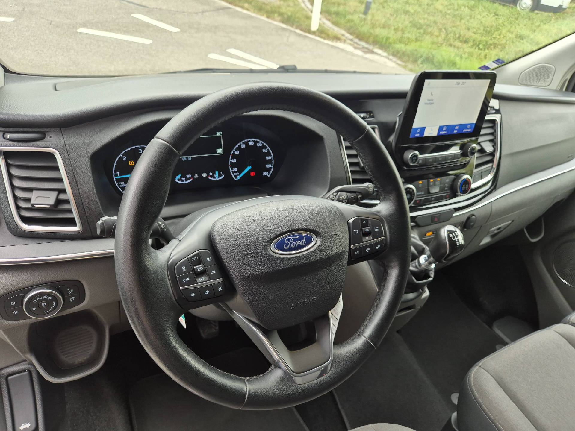 FORD Tourneo Custom 320 L2 2.0 TDCi 130 Titanium-image-7