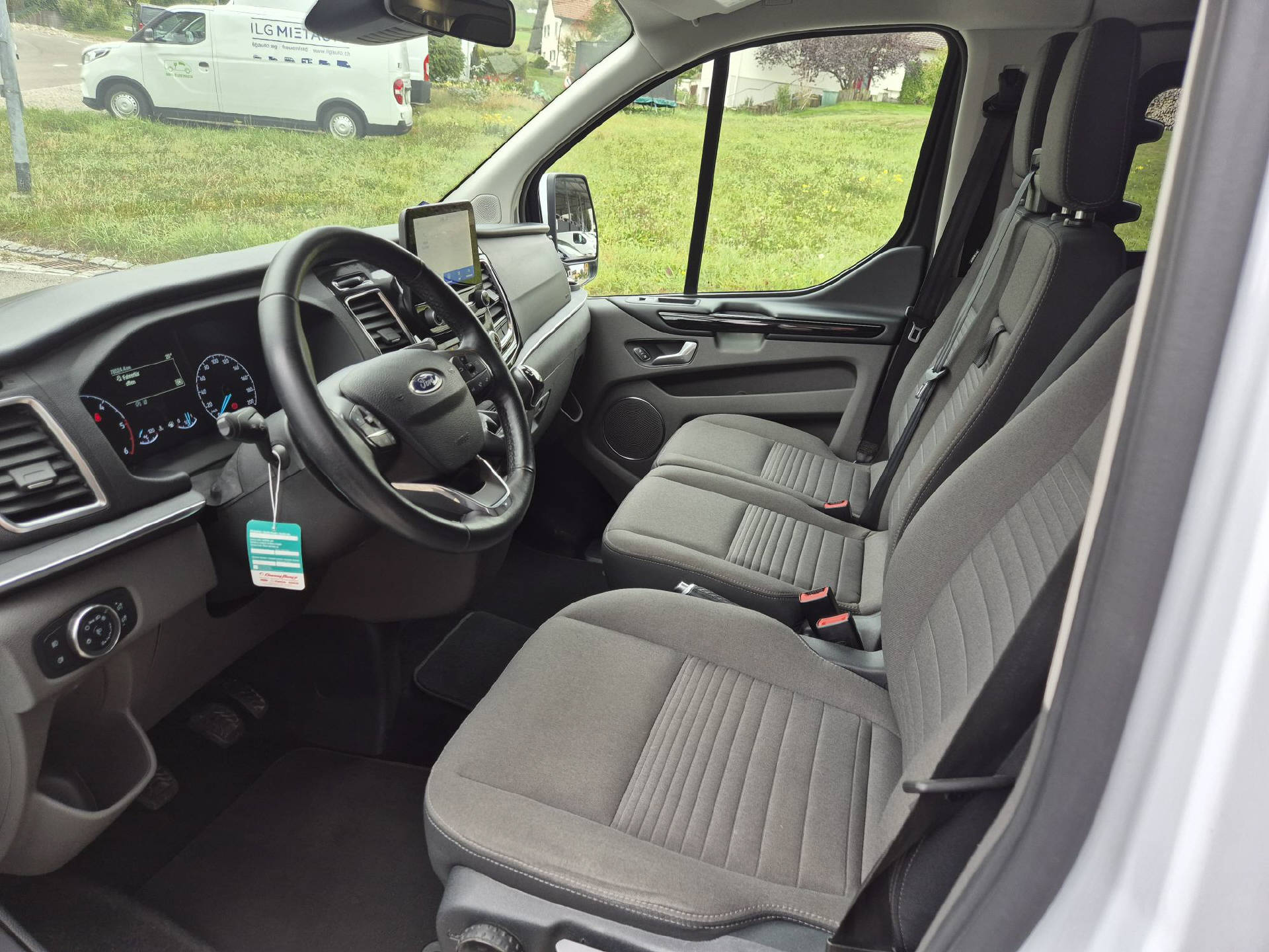 FORD Tourneo Custom 320 L2 2.0 TDCi 130 Titanium-image-8
