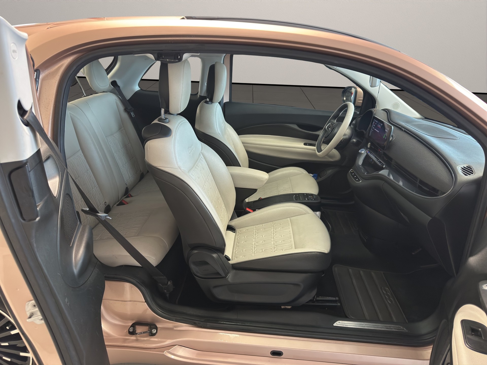 FIAT 500 3+1 electric 87 kW La Prima-image-8