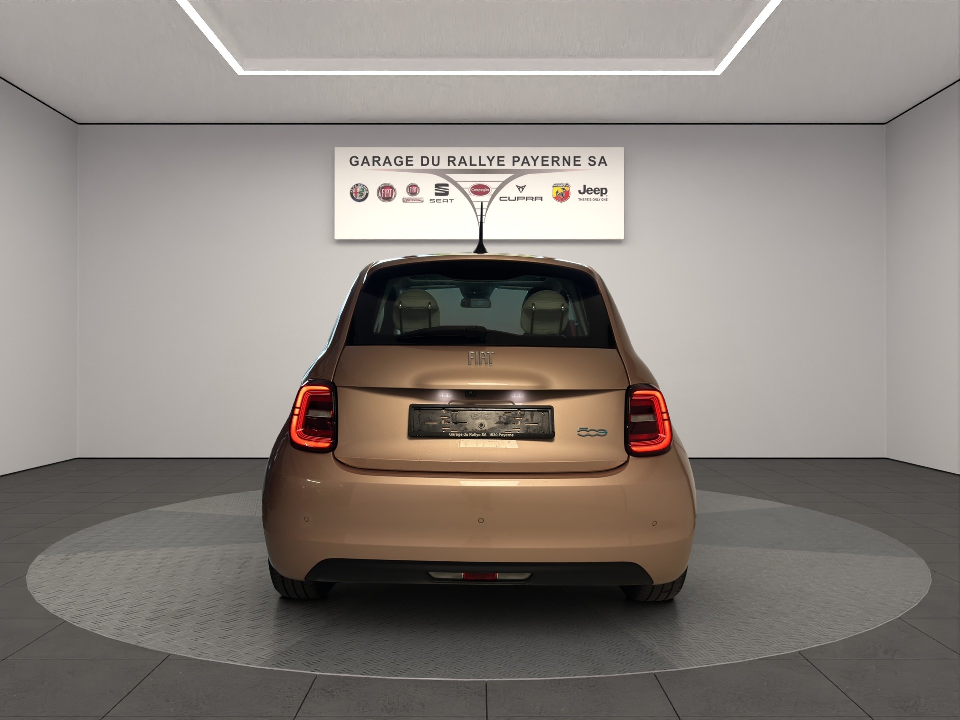 FIAT 500 3+1 electric 87 kW La Prima-showroom-element-3
