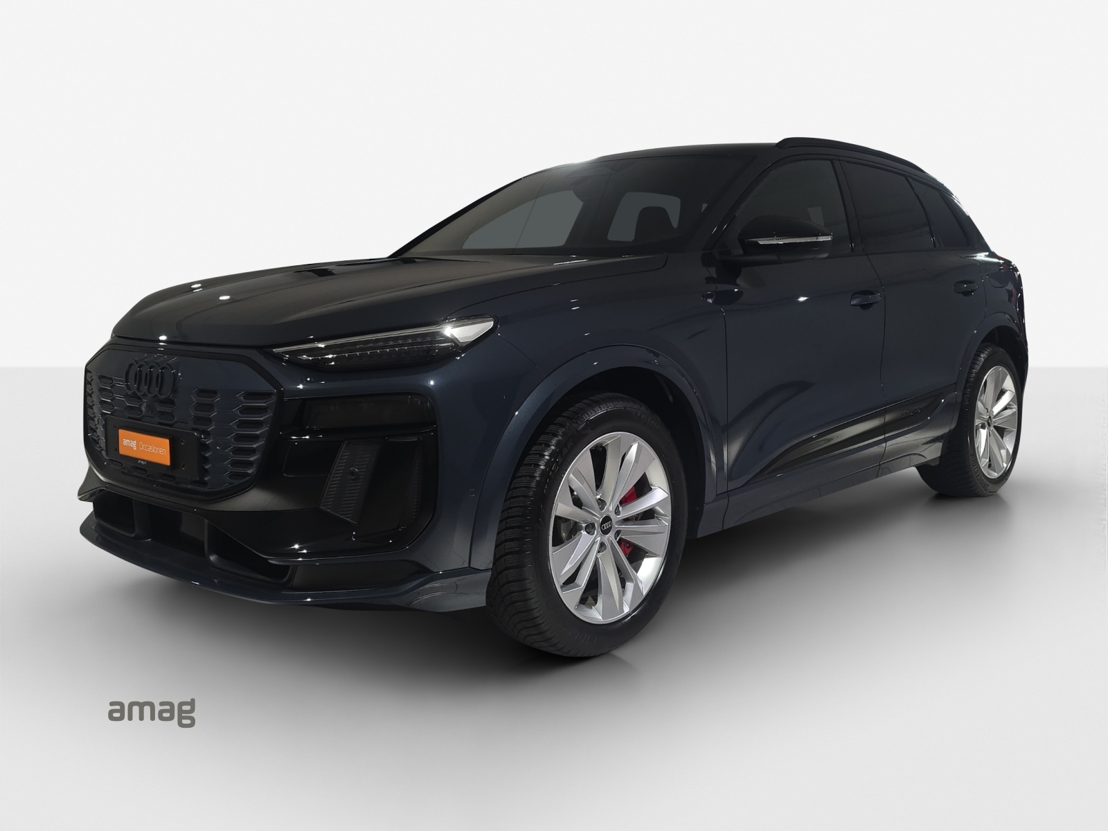 AUDI SQ6 e-tron quattro