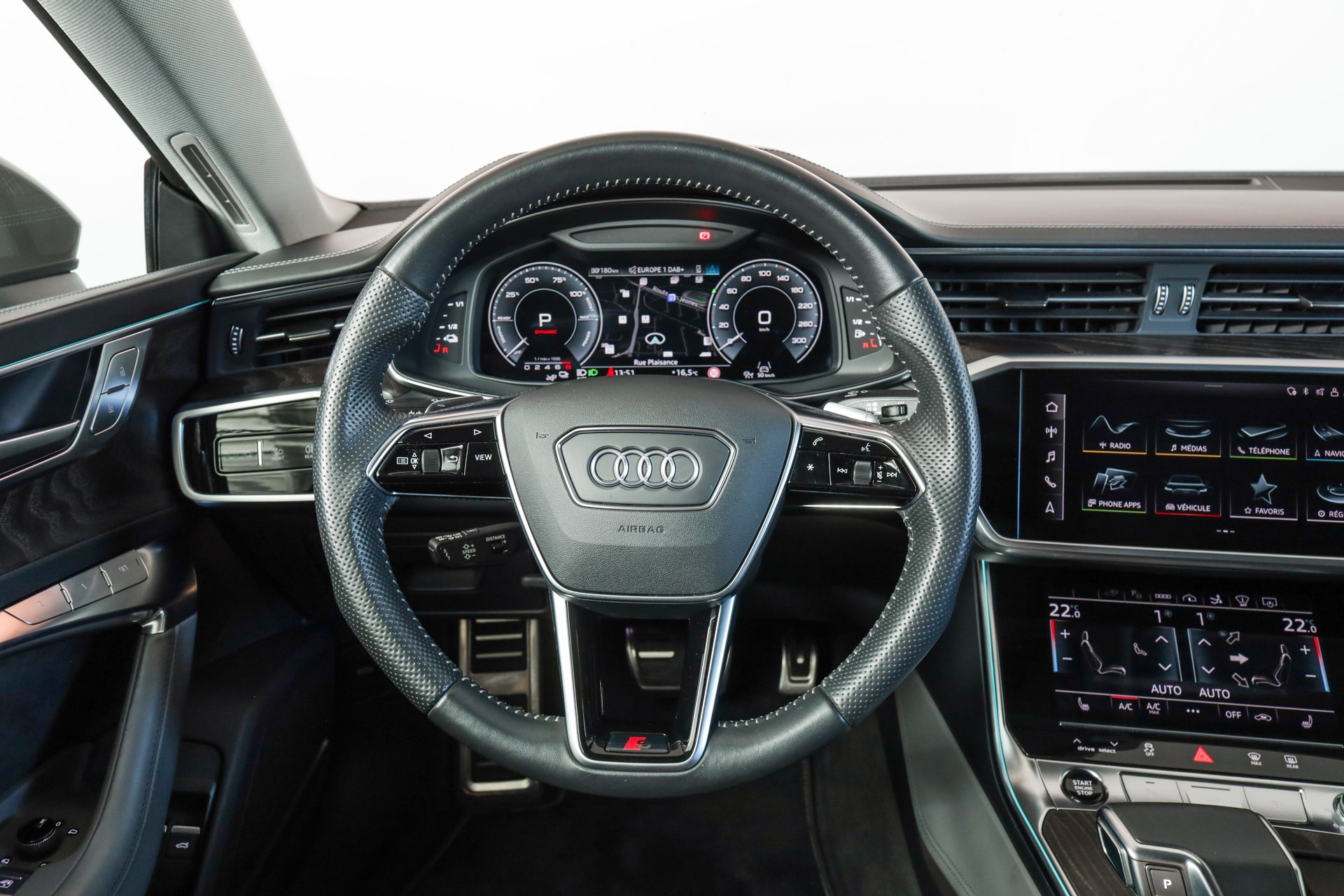 AUDI A7 Sportback 55 TFSI e quattro Carat Beige S line • Bang & Olufsen • Head-up Display-image-11