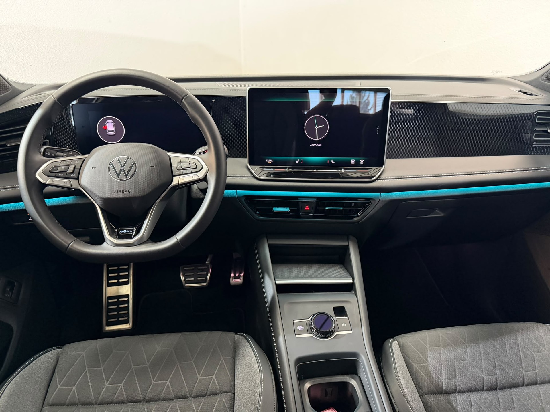 VW Tiguan 2.0 TDI SCR Life DSG-image-10