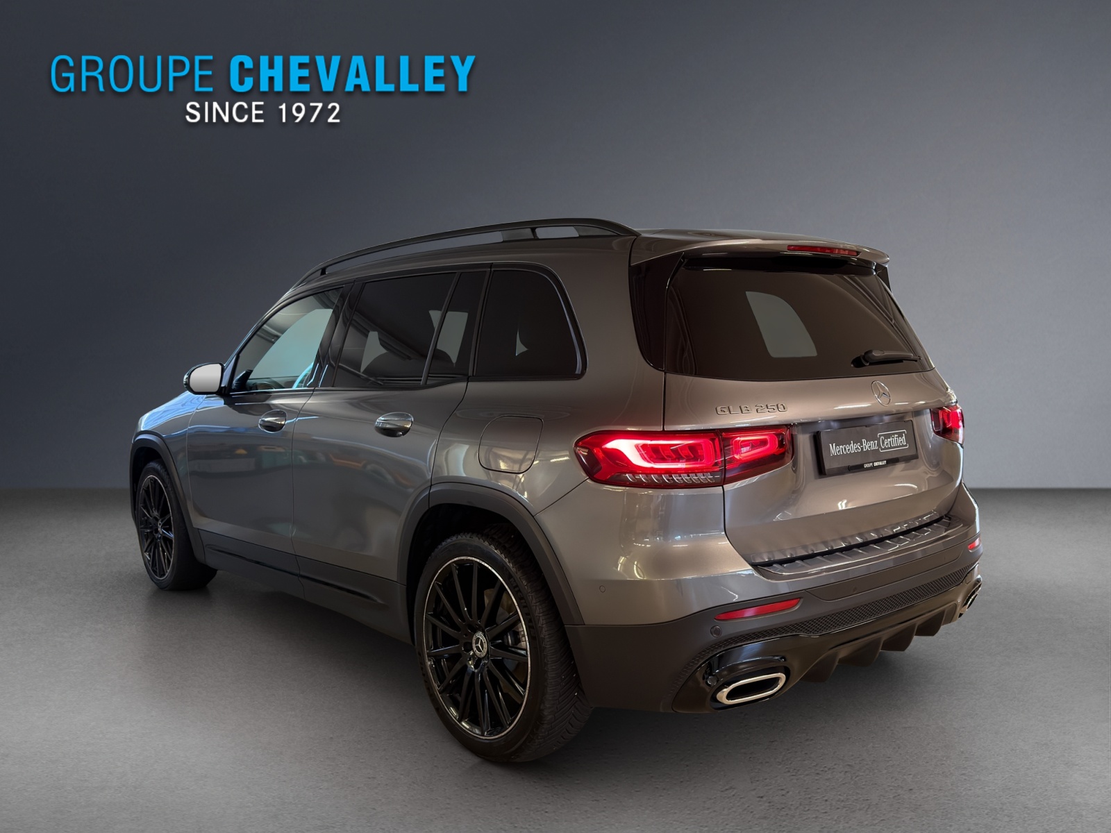 MERCEDES-BENZ GLB 250 AMG Line 4 MATIC-showroom-element-3