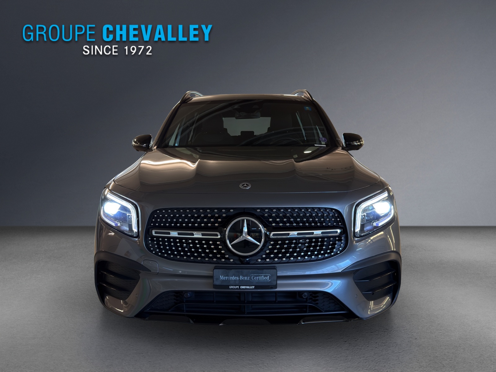 MERCEDES-BENZ GLB 250 AMG Line 4 MATIC-showroom-element-1