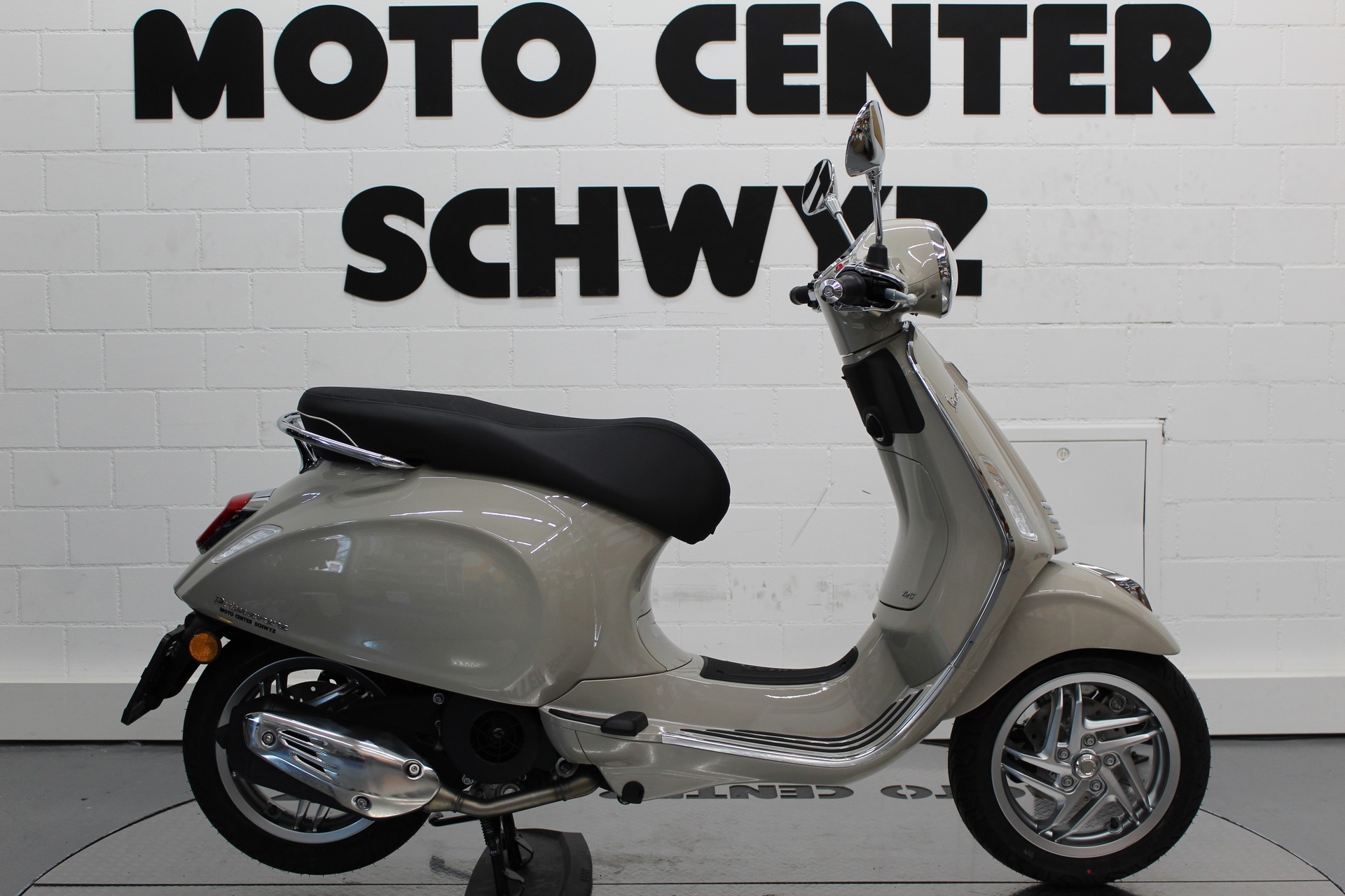 PIAGGIO Vespa Primavera 125-image-0
