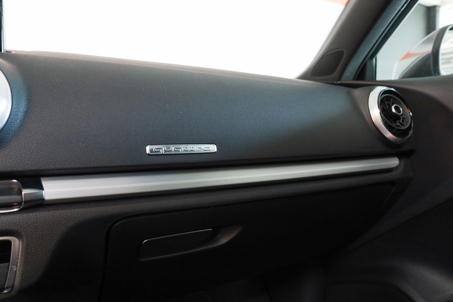 AUDI A3 Sportback 2.0 TFSI Sport quattro S-tronic • Gris Daytona • S line • Virtual Cockpit-image-20