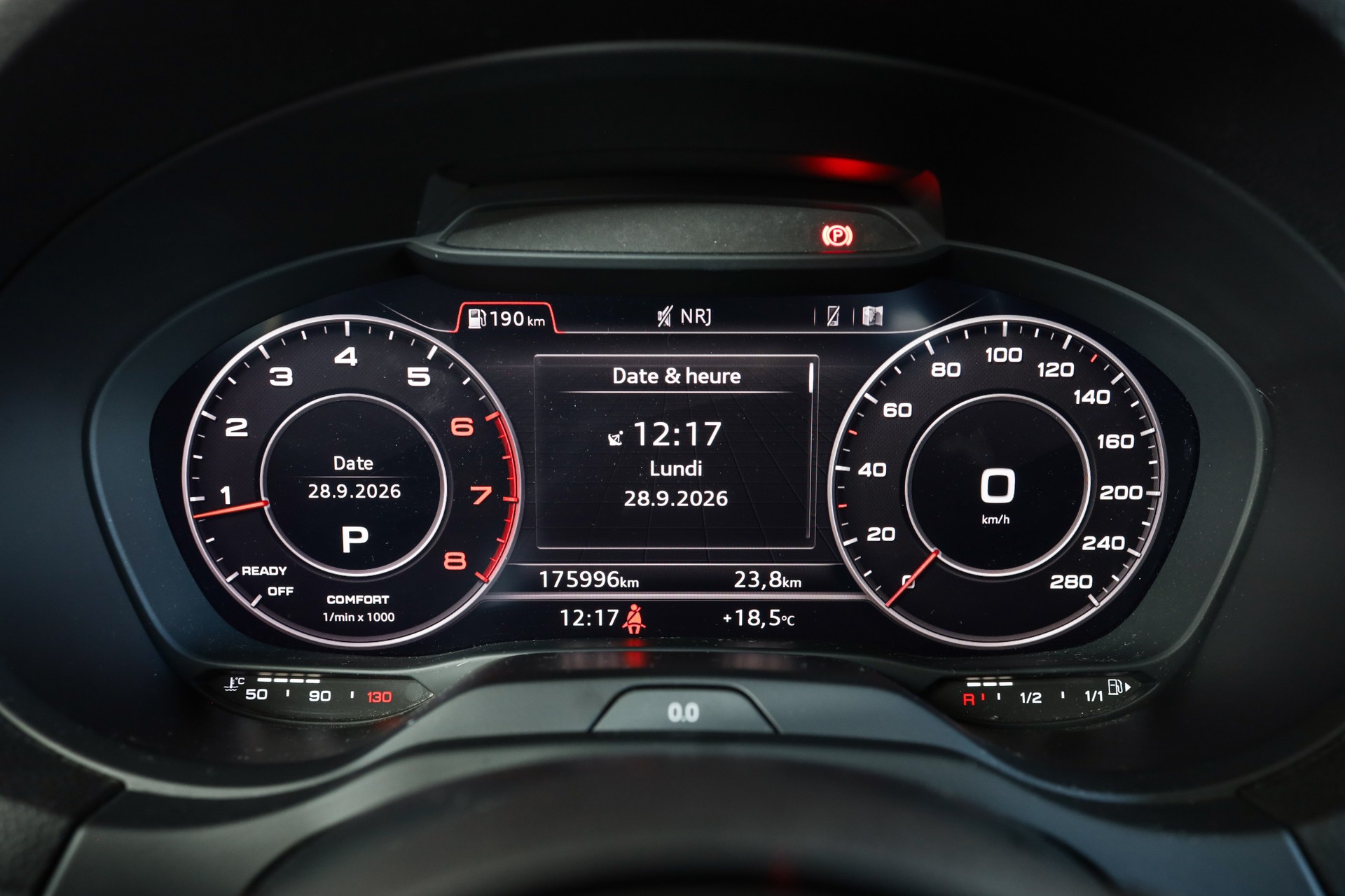 AUDI A3 Sportback 2.0 TFSI Sport quattro S-tronic • Gris Daytona • S line • Virtual Cockpit-image-25