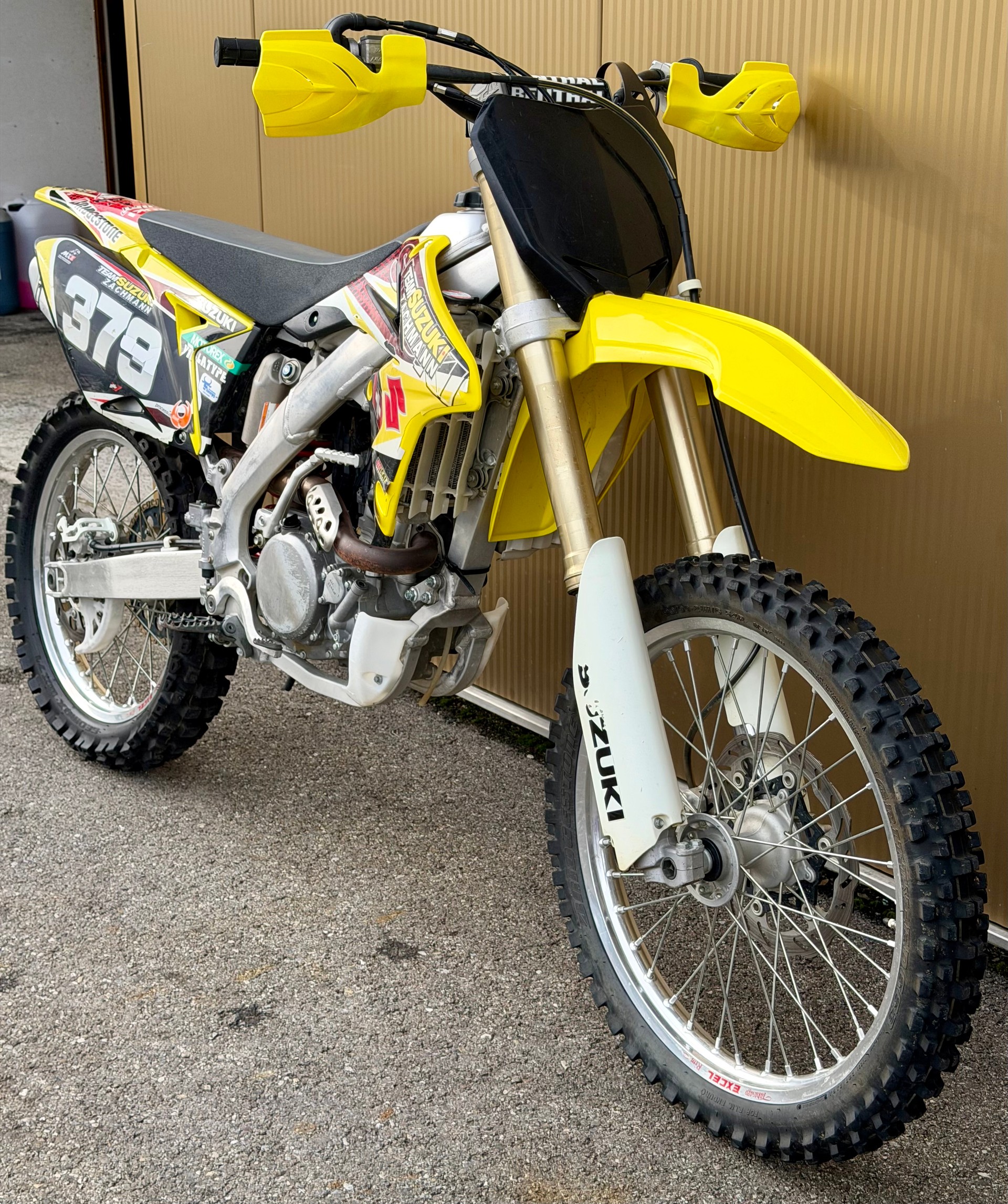 SUZUKI RM-Z 250-image-2