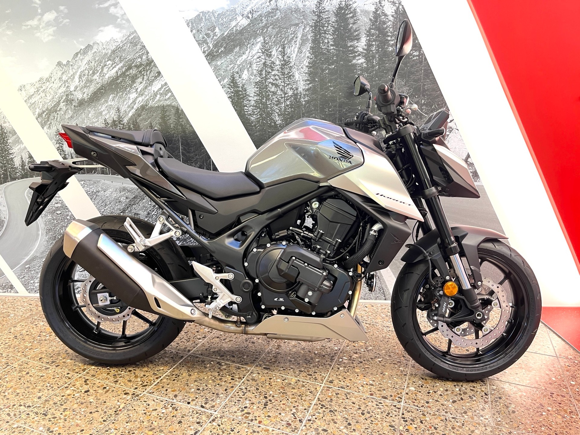 HONDA CB 750 Hornet E-CLUTCH YM2027-image-0