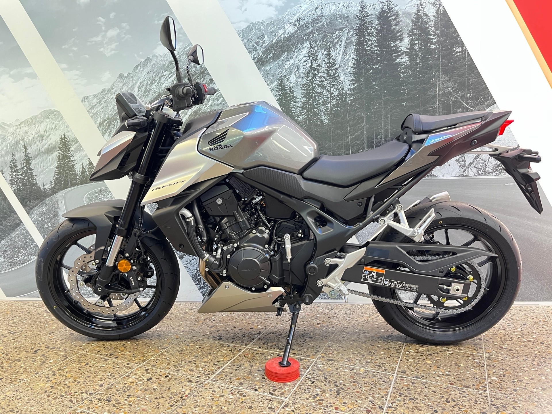 HONDA CB 750 Hornet E-CLUTCH YM2027-image-1