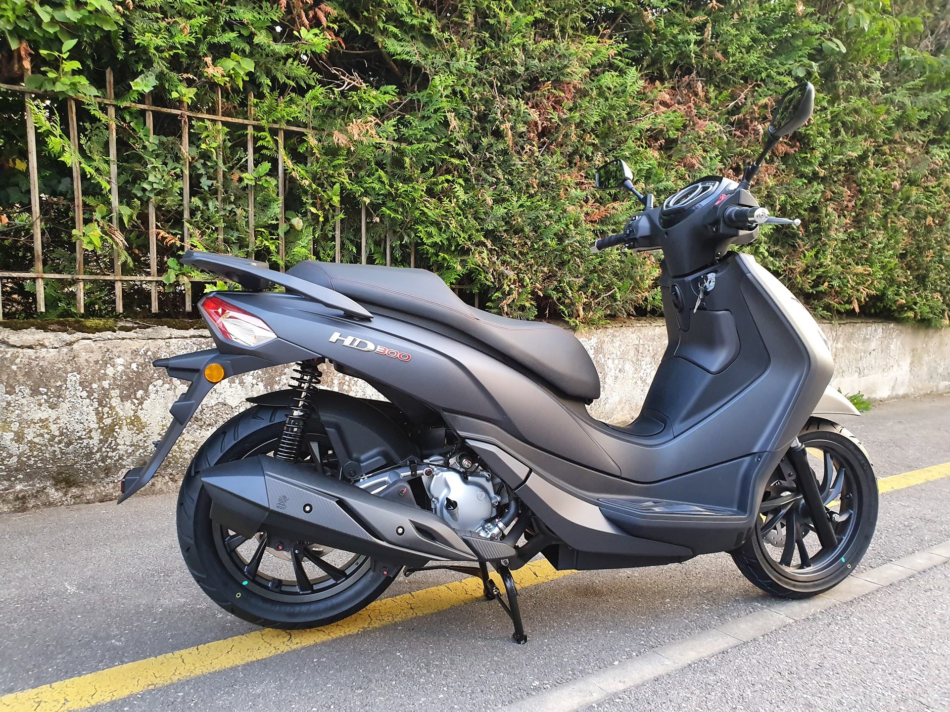 SYM HD 300i ABS-image-2