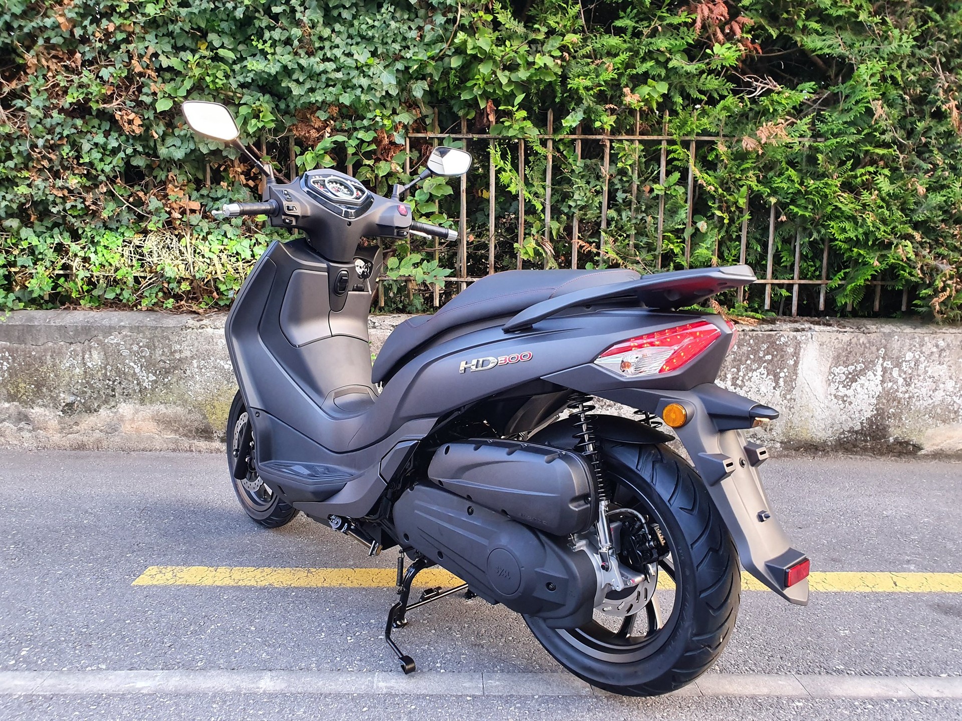 SYM HD 300i ABS-image-8