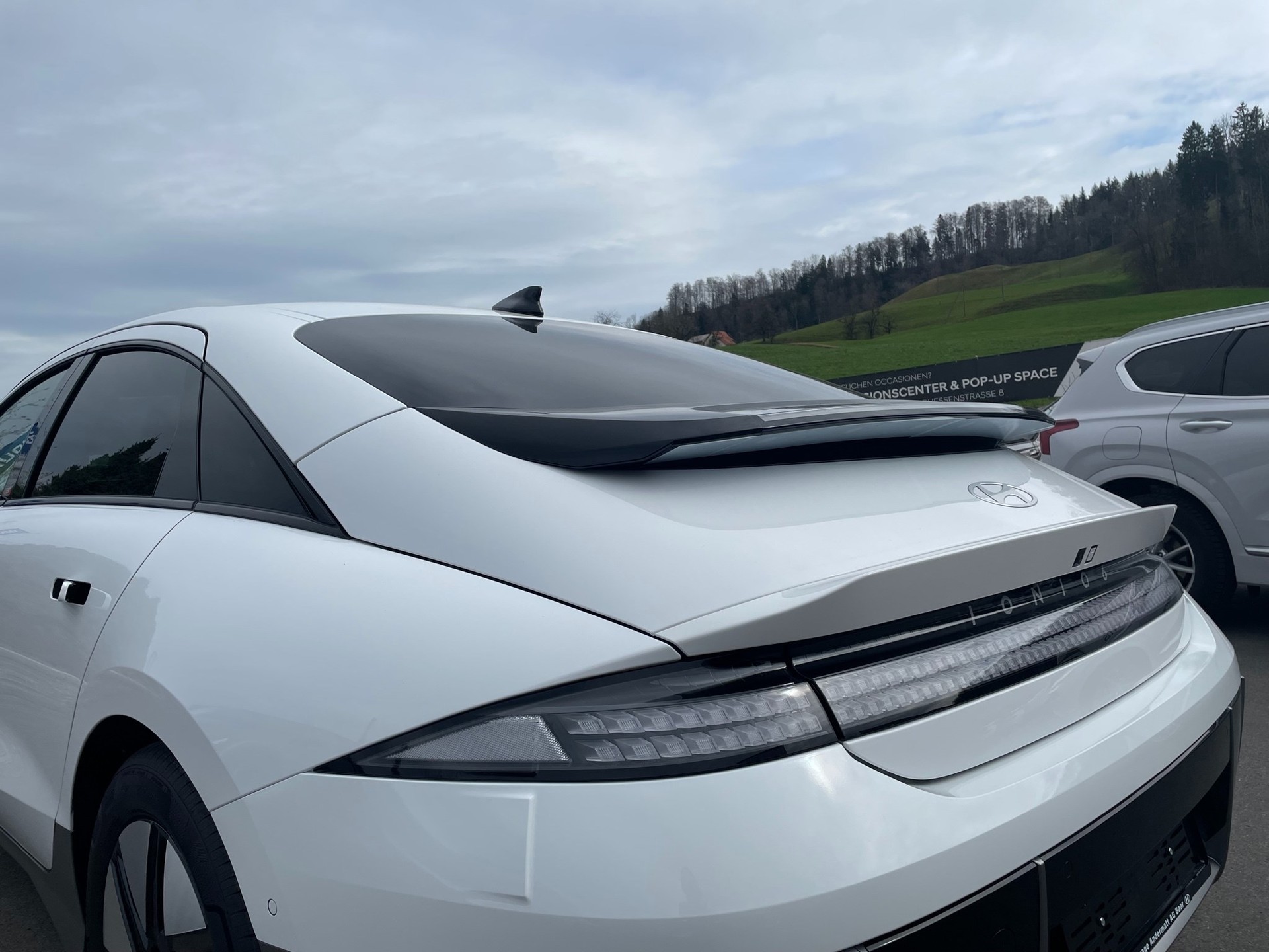HYUNDAI Ioniq 6 77kWh Launch Edition 4WD-image-5